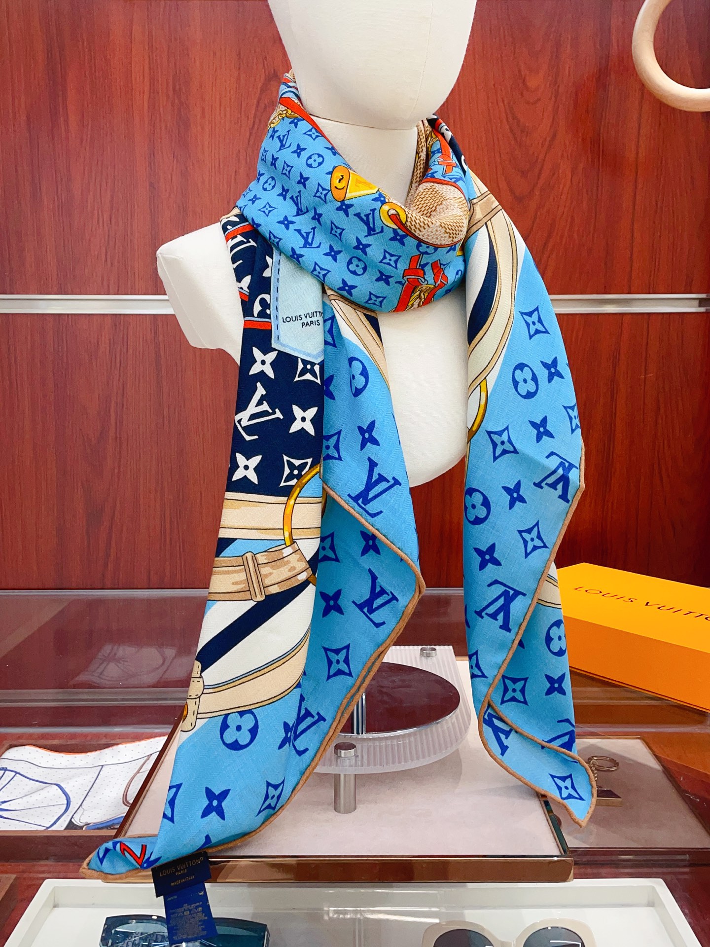 ✨✨【双面同色 丝毛款】L家羊绒新款 买了都说好看‼️推荐💕双面同色羊绒方巾‼️驴家ZG爆款🎁💟立体呈现