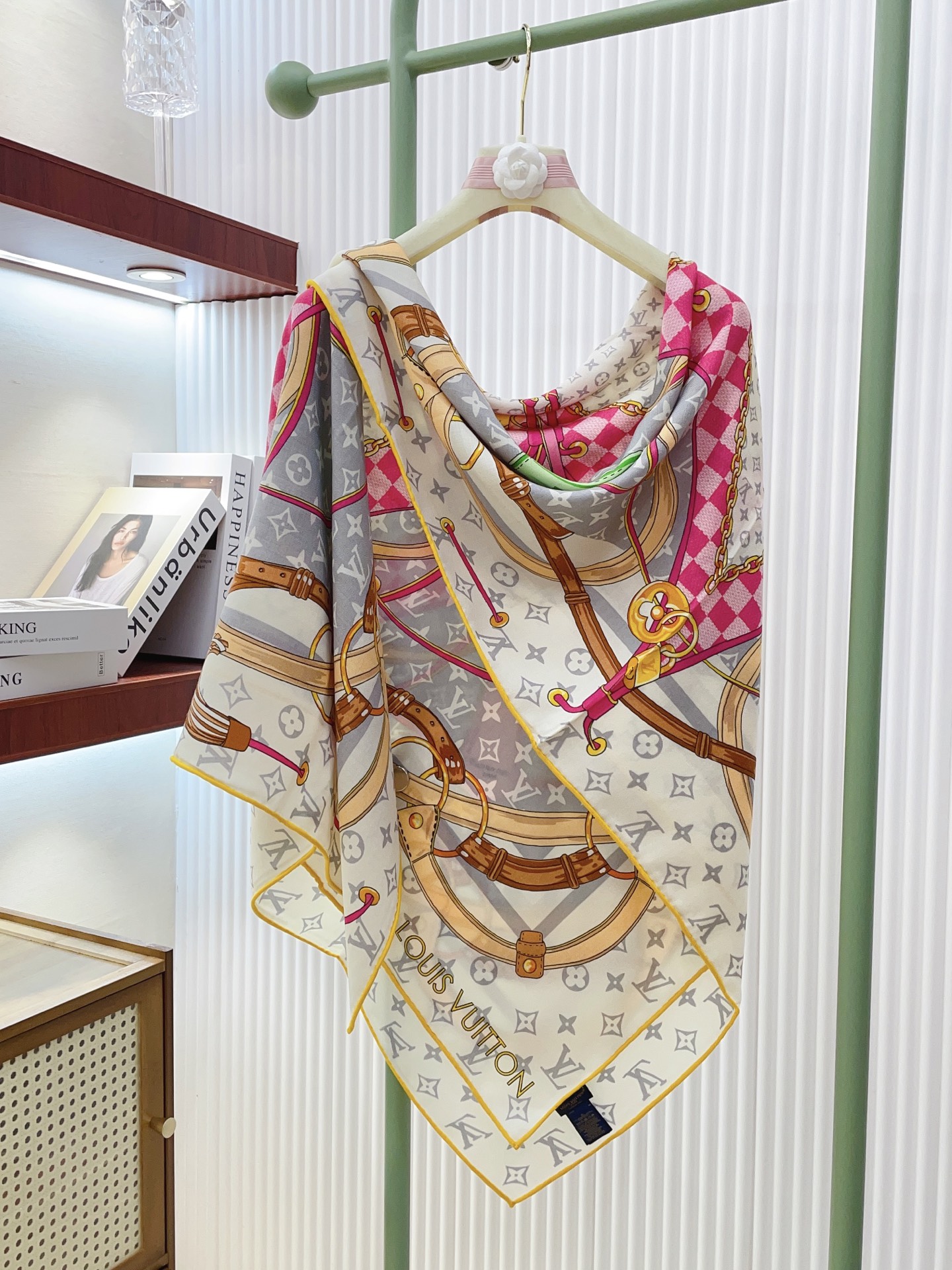 ✨✨【双面同色 丝毛款】L家羊绒新款 买了都说好看‼️推荐💕双面同色羊绒方巾‼️驴家ZG爆款🎁💟立体呈现