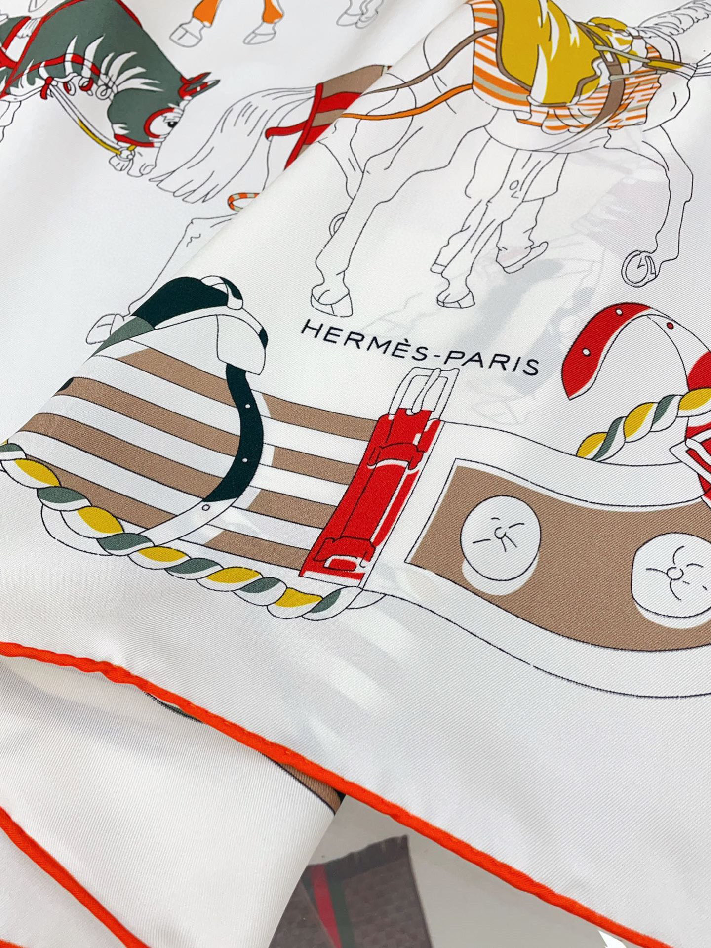 ✨✨【18姆米 双面同色】H**S真丝新款🆕👏👏买了都说好看‼️推荐💕【圆场漫步90】真丝方巾，顶级工艺