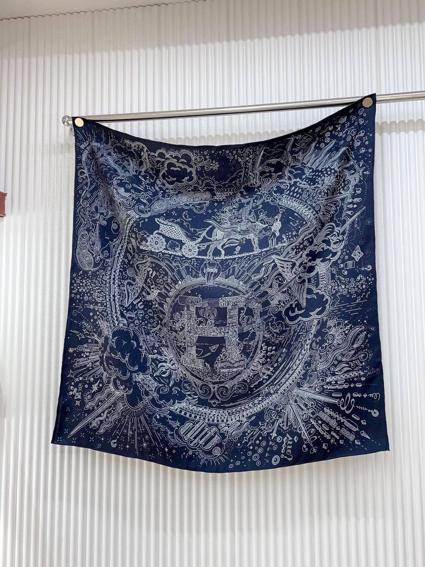 ✨✨【18姆米 双面同色】H**S真丝新款🆕👏👏买了都说好看‼️推荐💕【正在接通中 90】真丝方巾，顶级