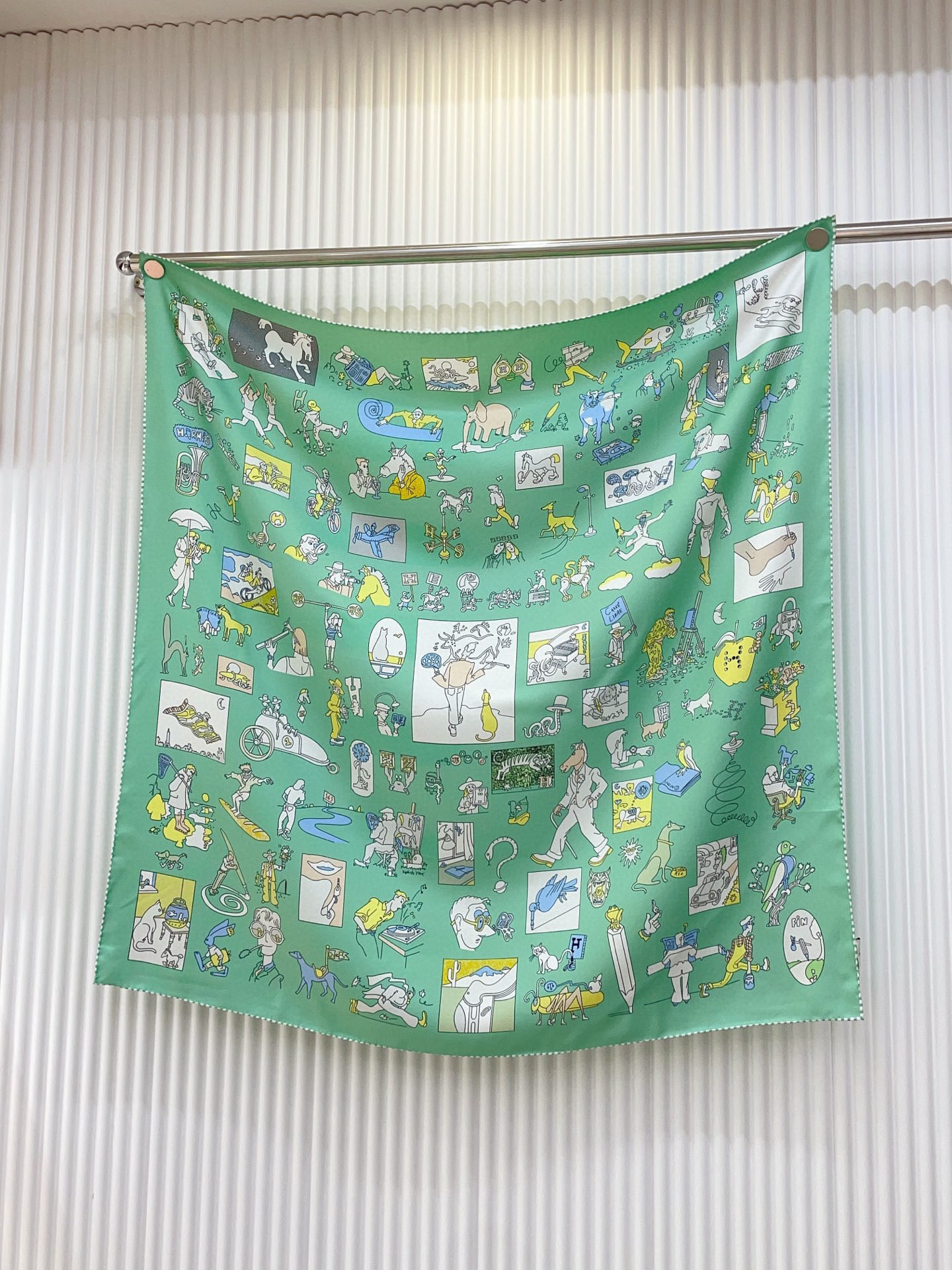 ✨✨【18姆米 双面同色】H**S真丝新款🆕👏👏买了都说好看‼️推荐💕【自由方巾90】真丝方巾，顶级工艺