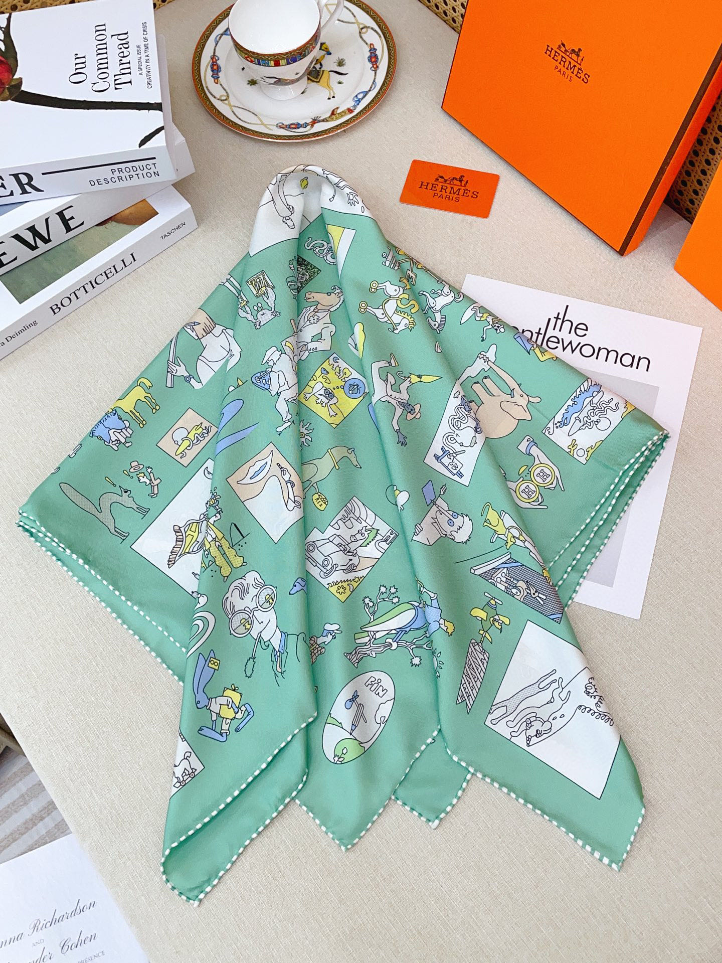 ✨✨【18姆米 双面同色】H**S真丝新款🆕👏👏买了都说好看‼️推荐💕【自由方巾90】真丝方巾，顶级工艺