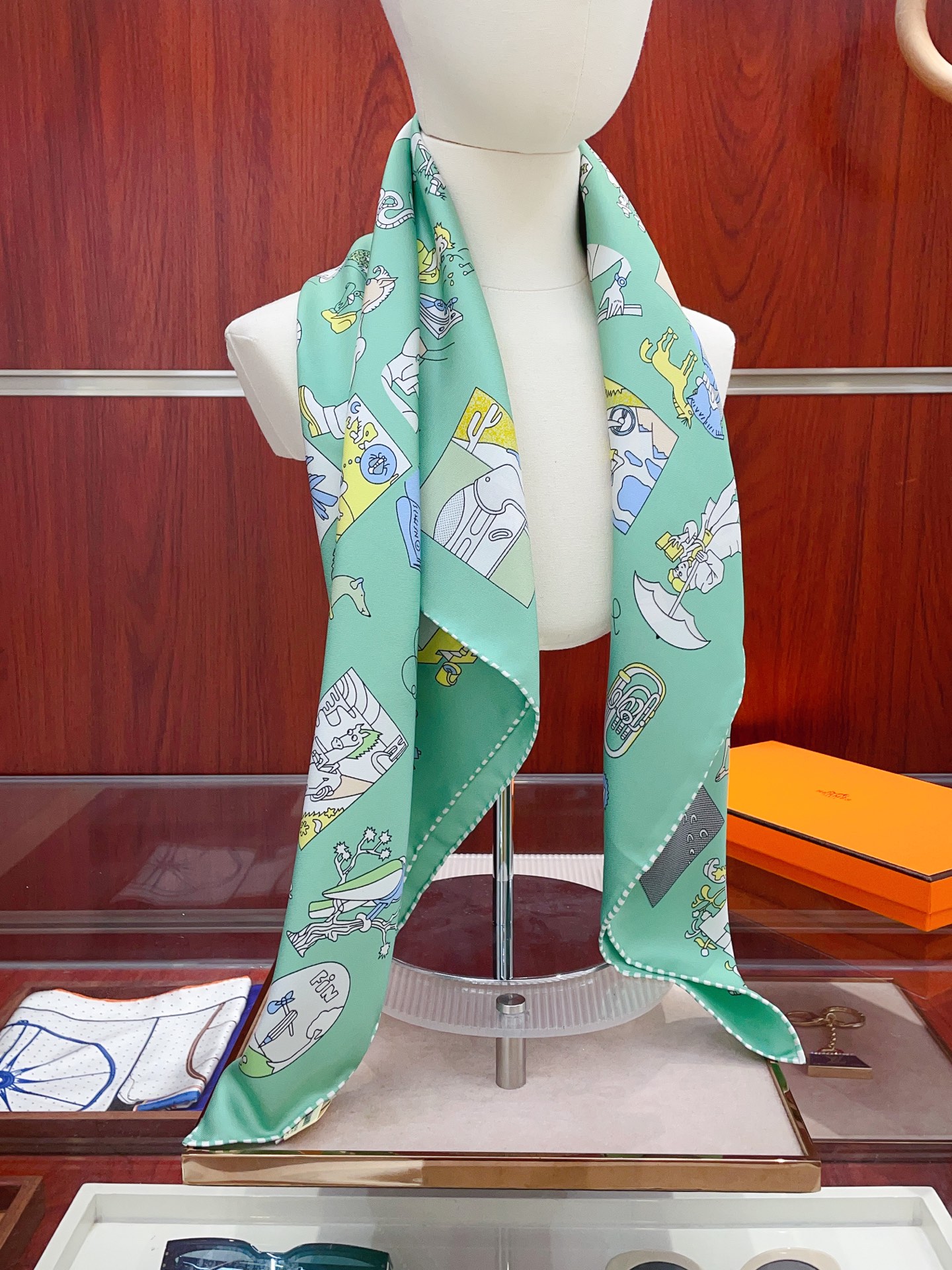 ✨✨【18姆米 双面同色】H**S真丝新款🆕👏👏买了都说好看‼️推荐💕【自由方巾90】真丝方巾，顶级工艺