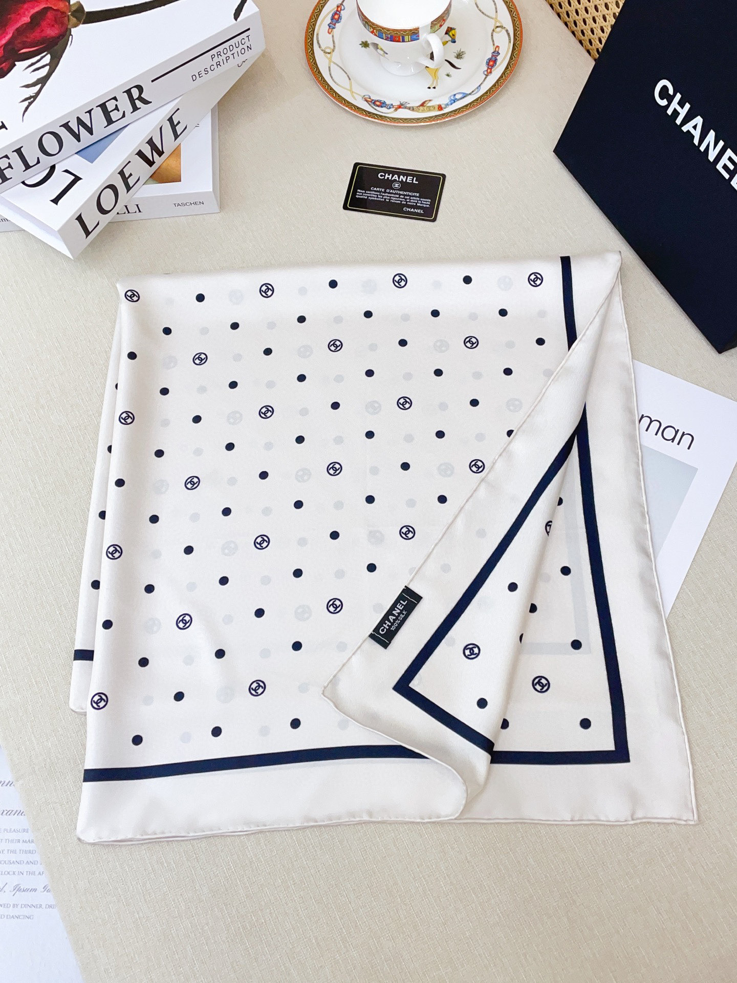 ✨✨【18姆米 双面同色】新款小香‼️美翻了[流泪]最新御用殿堂级极品‼️经典元素图案设计风格❗️美丽至