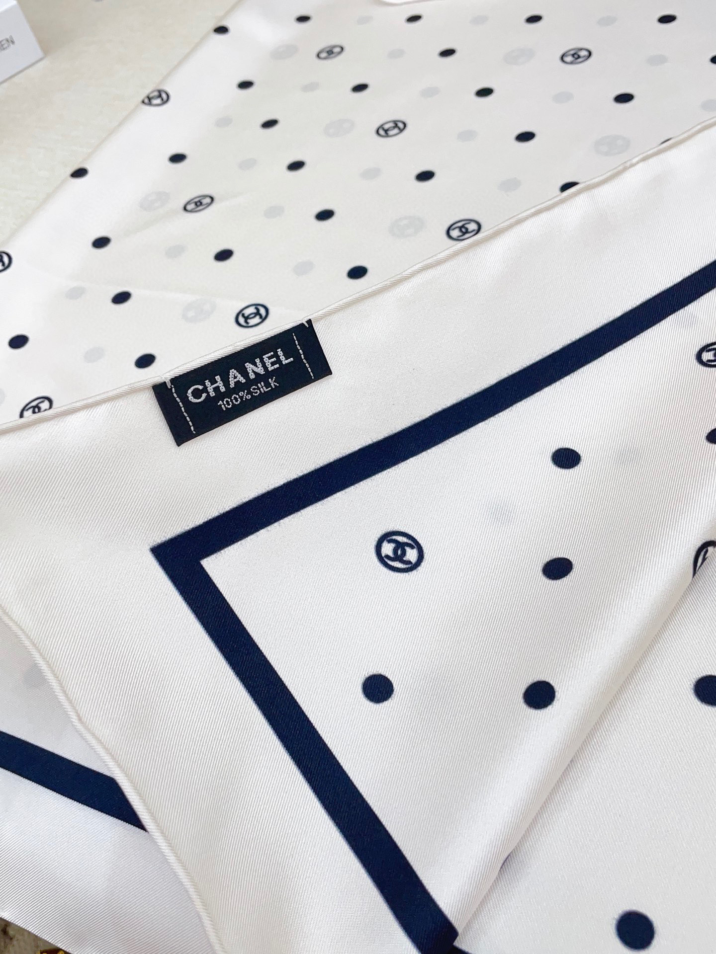 ✨✨【18姆米 双面同色】新款小香‼️美翻了[流泪]最新御用殿堂级极品‼️经典元素图案设计风格❗️美丽至