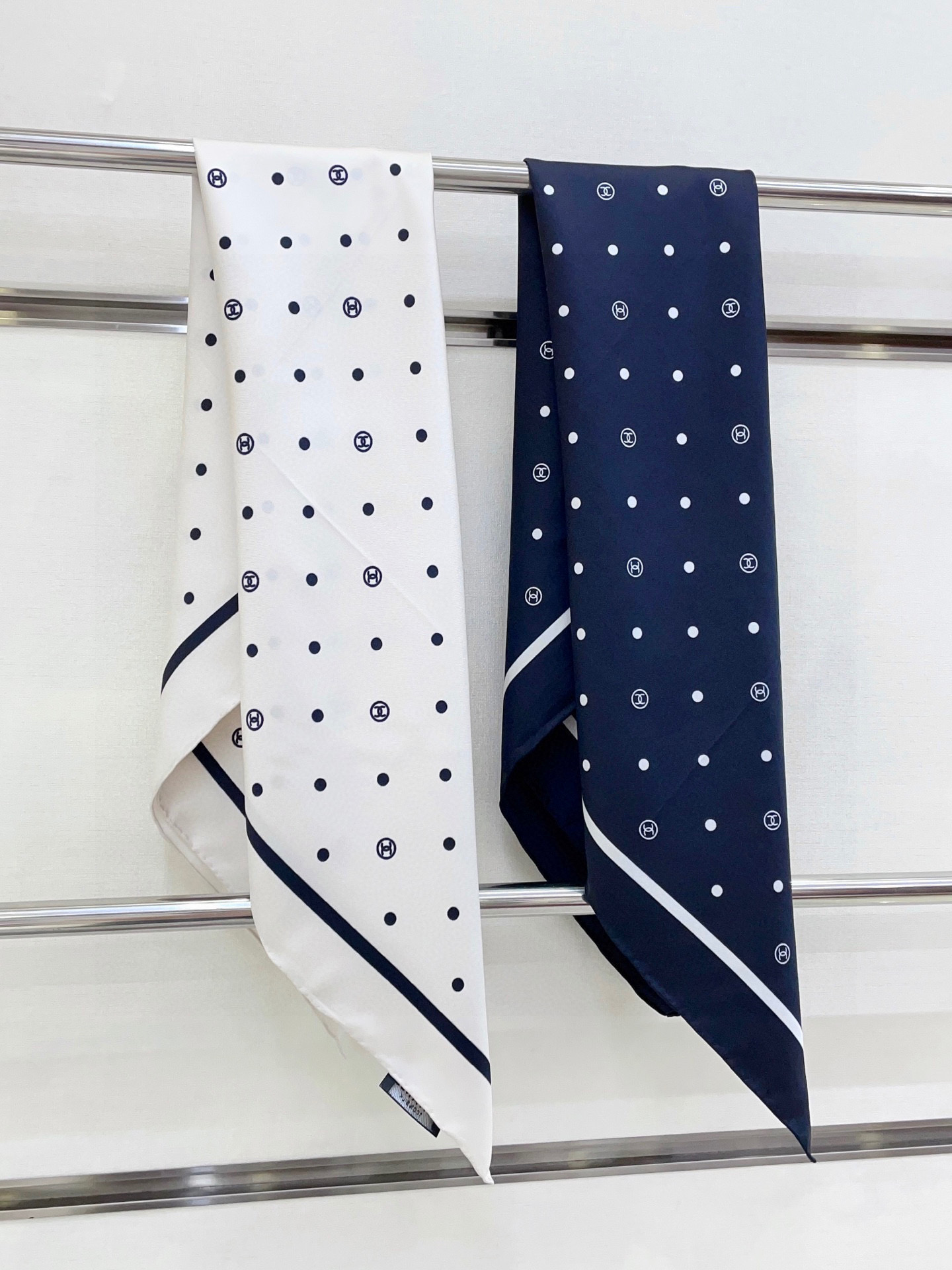 ✨✨【18姆米 双面同色】新款小香‼️美翻了[流泪]最新御用殿堂级极品‼️经典元素图案设计风格❗️美丽至