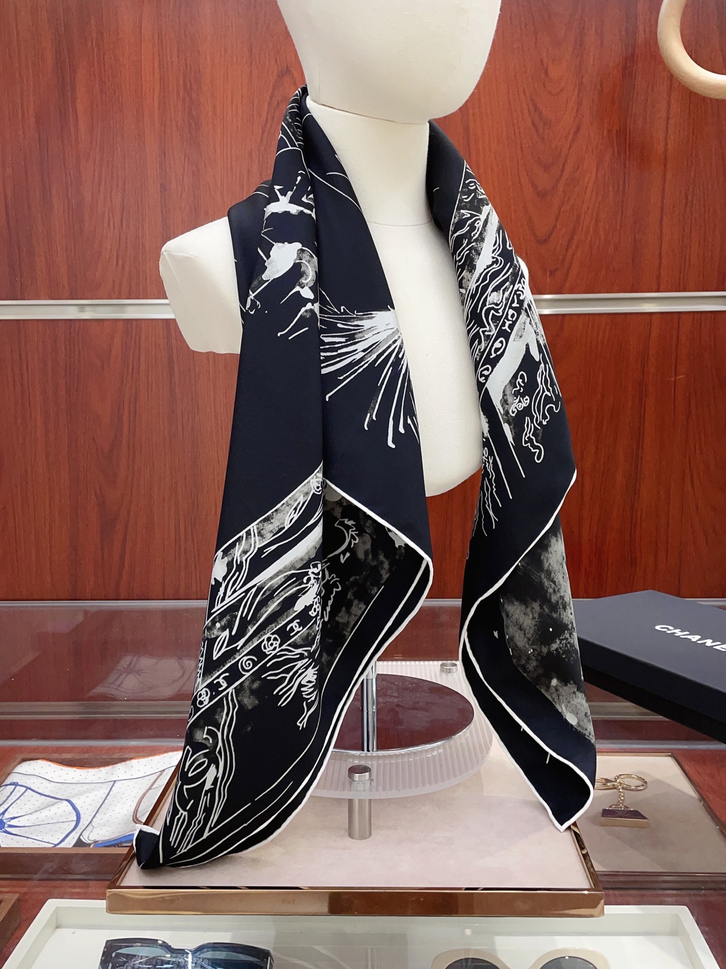 ✨✨【18姆米 双面同色】新款小香‼️美翻了[流泪]最新御用殿堂级极品‼️经典元素图案设计风格❗️美丽至