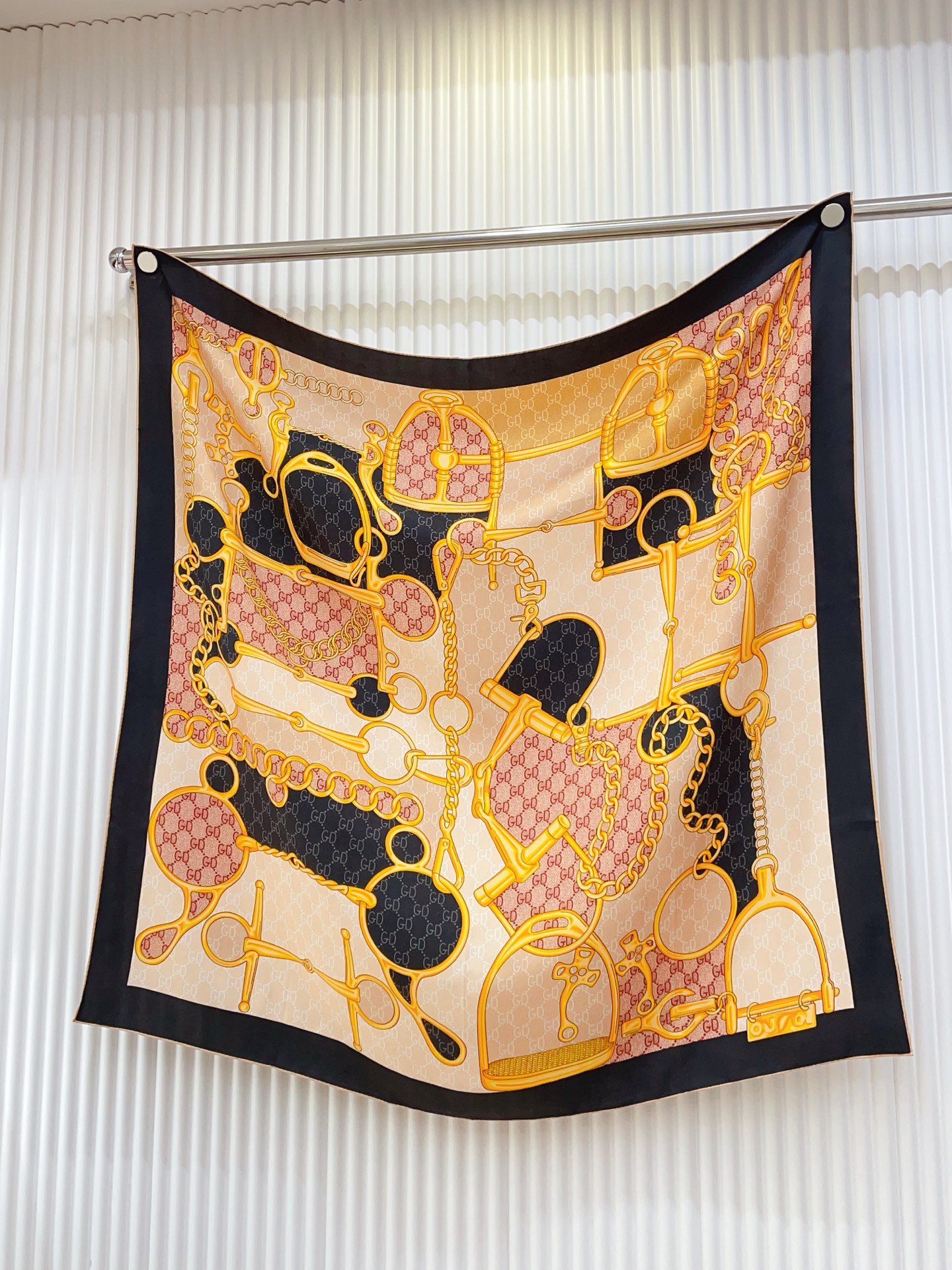 ✨✨【16姆米 单面】（G家和D家联名款）真丝新款🆕👏👏买了都说好看‼️推荐💕真丝方巾，顶级工艺超值‼️