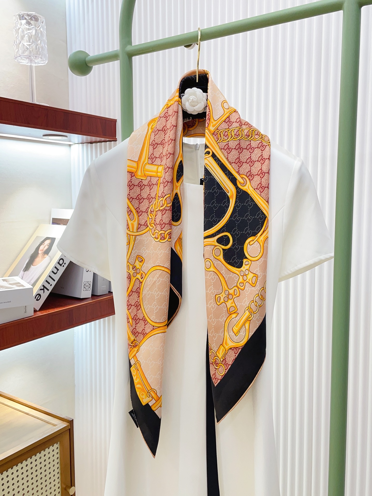 ✨✨【16姆米 单面】（G家和D家联名款）真丝新款🆕👏👏买了都说好看‼️推荐💕真丝方巾，顶级工艺超值‼️