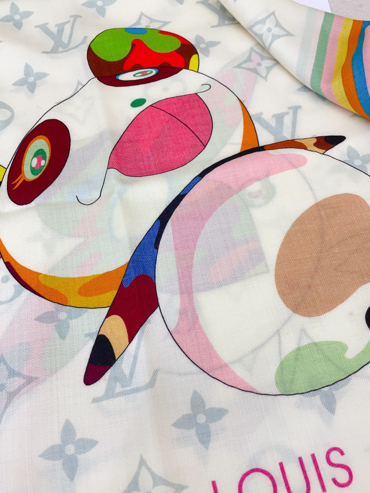 ✨✨【双面同色 丝毛款】L家羊绒新款 买了都说好看‼️推荐💕双面同色羊绒方巾‼️驴家ZG爆款🎁💟立体呈现