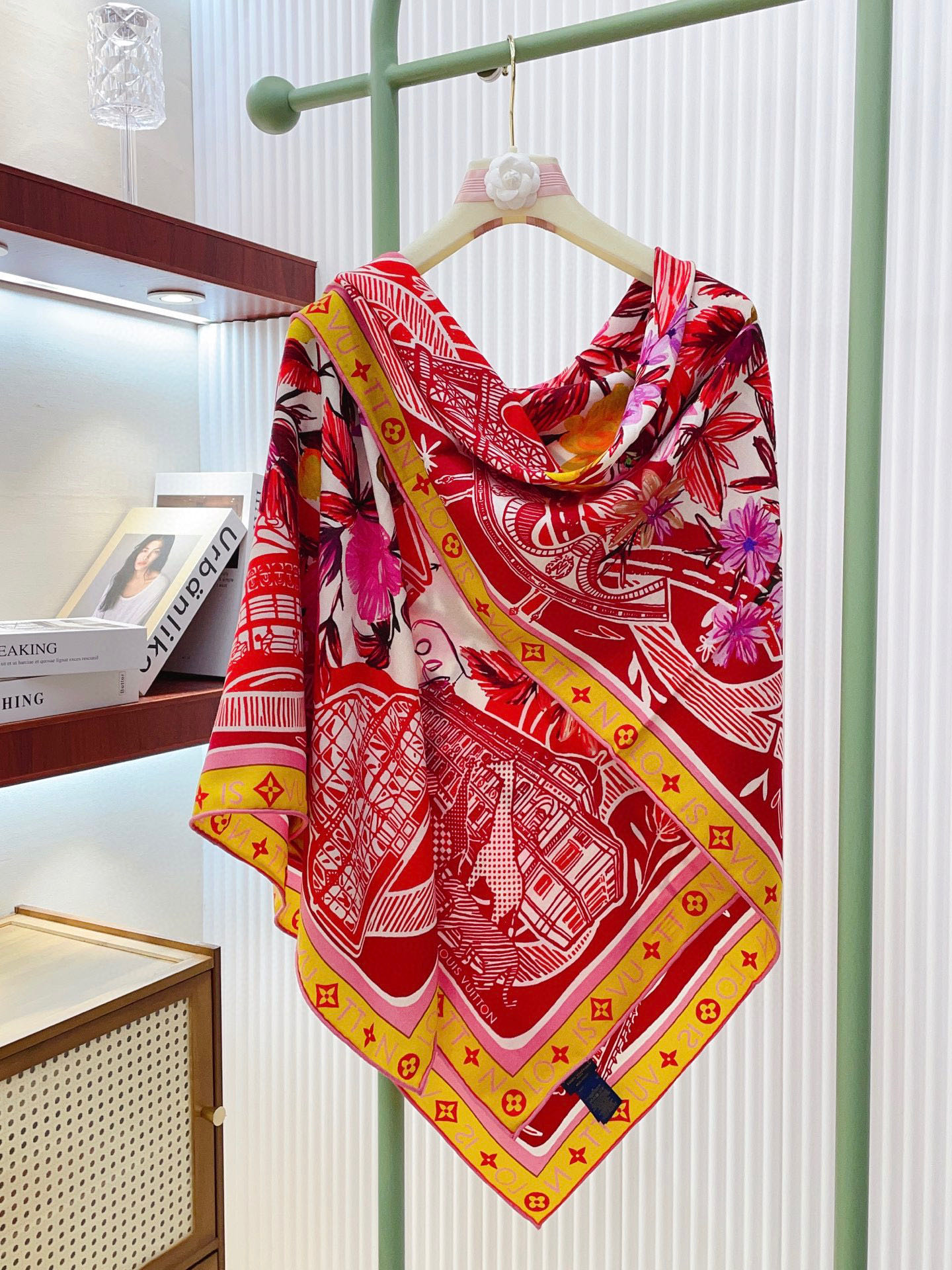 ✨✨【双面同色 丝毛款】L家羊绒新款 买了都说好看‼️推荐💕双面同色羊绒方巾‼️驴家ZG爆款🎁💟立体呈现