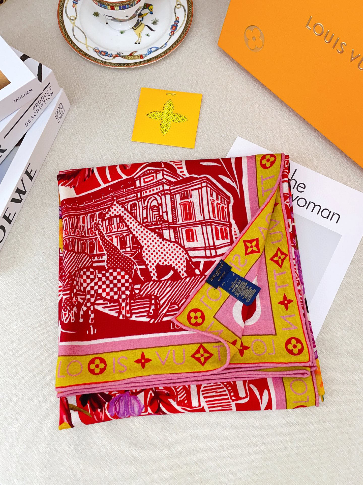 ✨✨【双面同色 丝毛款】L家羊绒新款 买了都说好看‼️推荐💕双面同色羊绒方巾‼️驴家ZG爆款🎁💟立体呈现