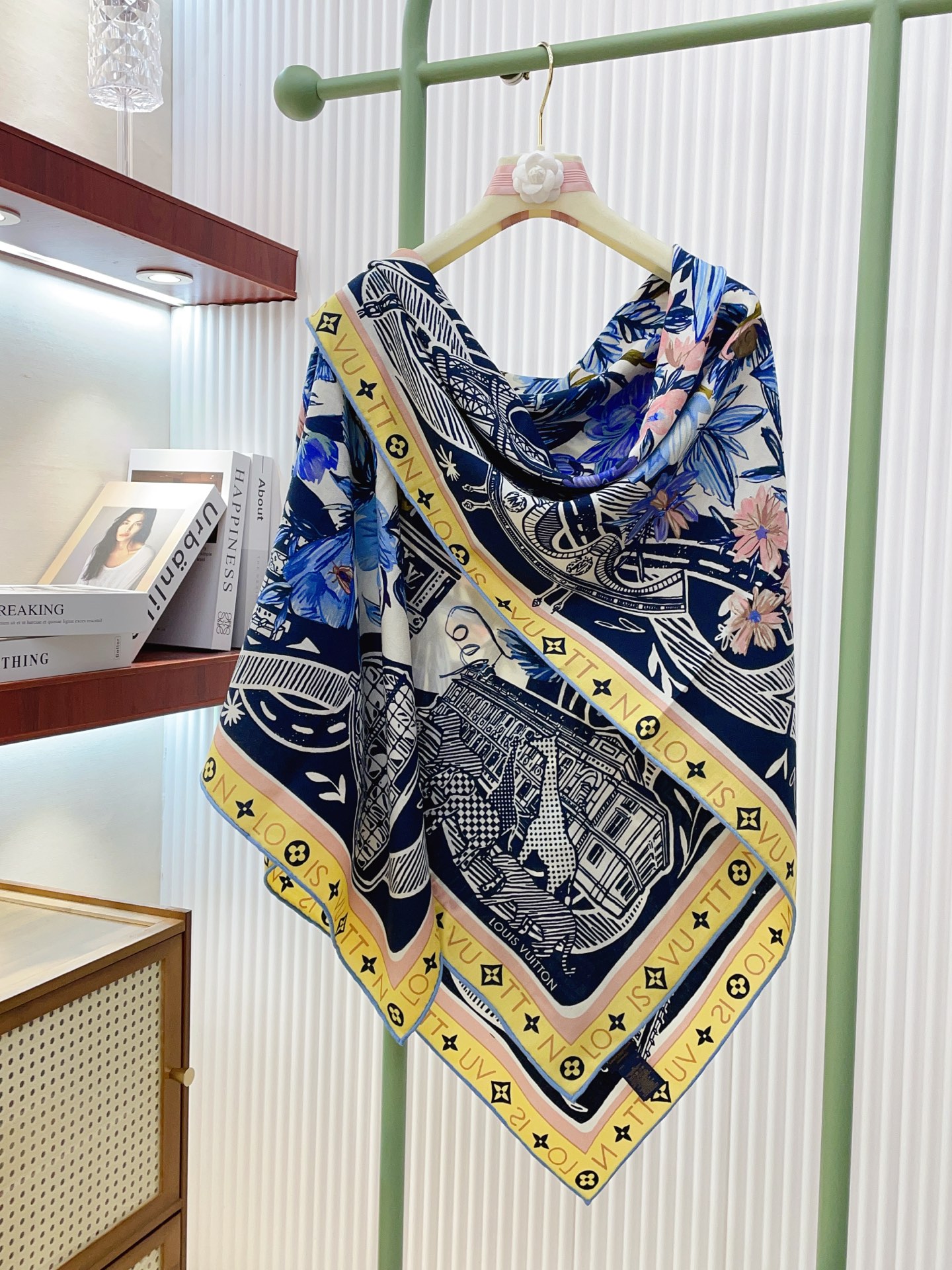 ✨✨【双面同色 丝毛款】L家羊绒新款 买了都说好看‼️推荐💕双面同色羊绒方巾‼️驴家ZG爆款🎁💟立体呈现