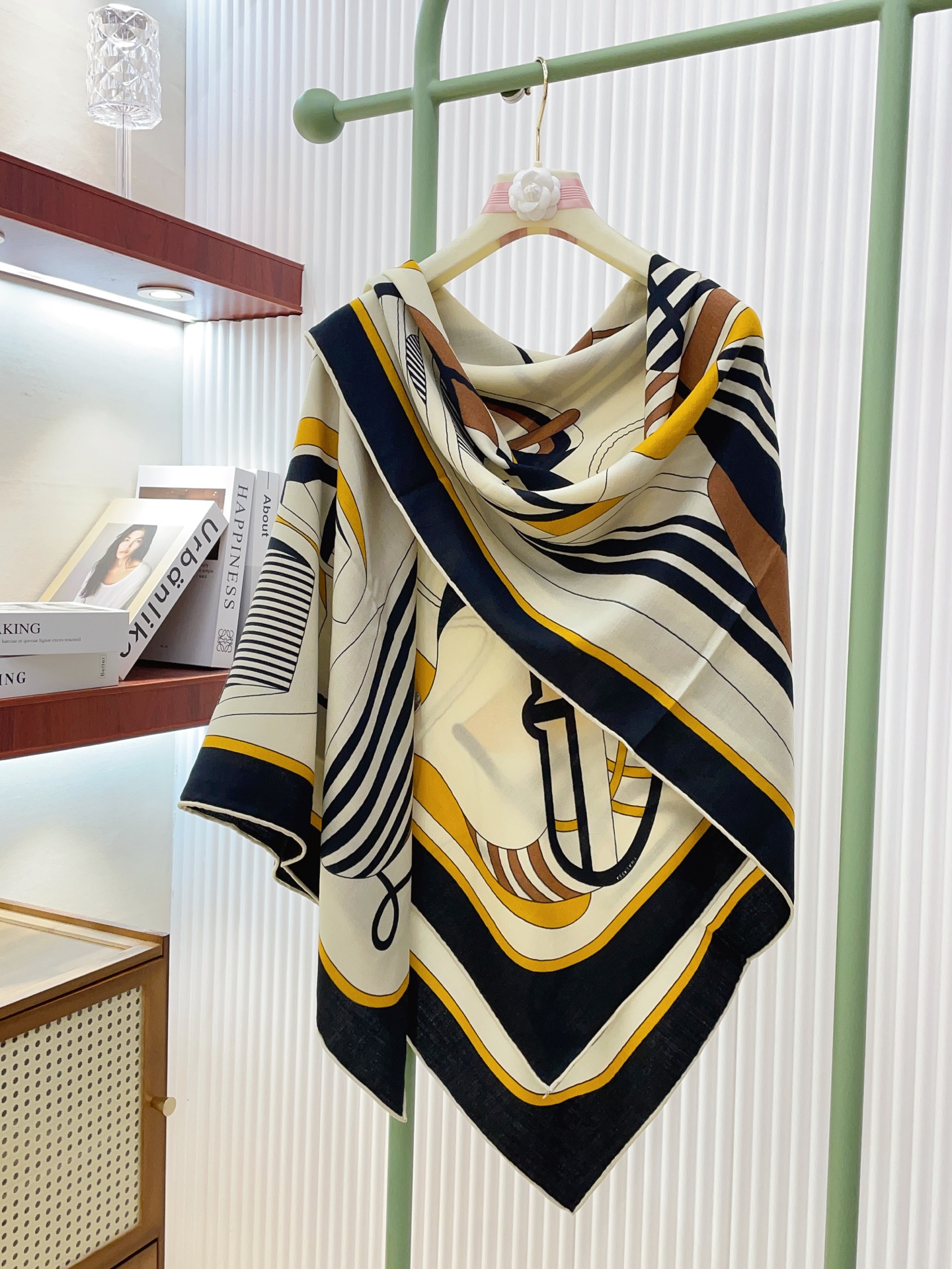 ✨✨【双面同色 丝毛款】H家羊绒新款 买了都说好看‼️推荐💕【Thalassa 140】羊绒方巾‼️H家