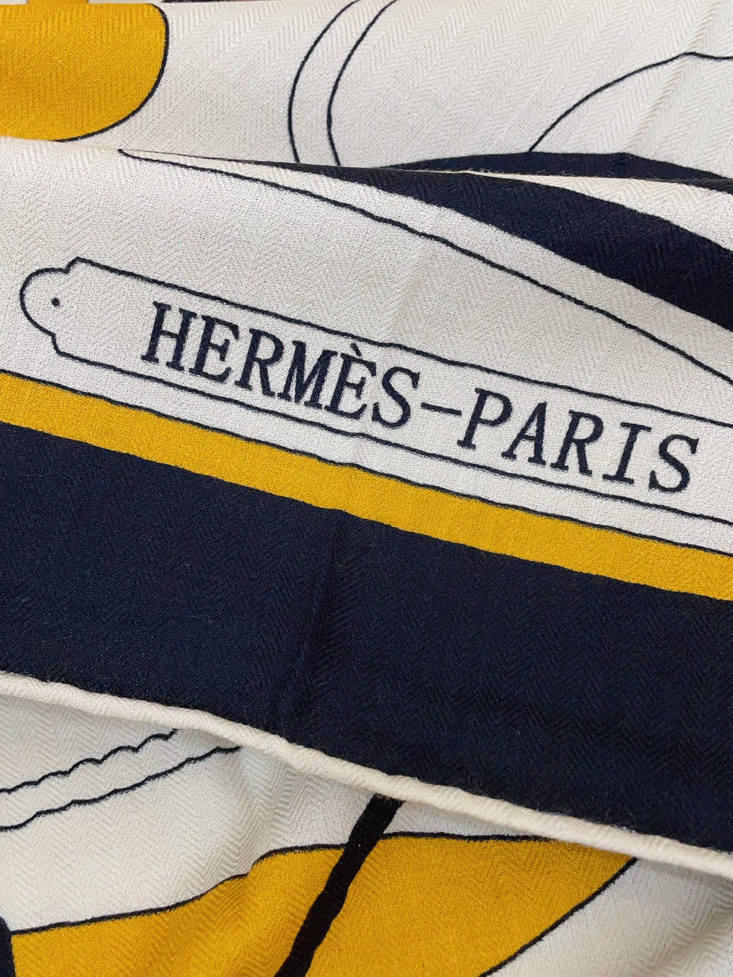 ✨✨【双面同色 丝毛款】H家羊绒新款 买了都说好看‼️推荐💕【Thalassa 140】羊绒方巾‼️H家