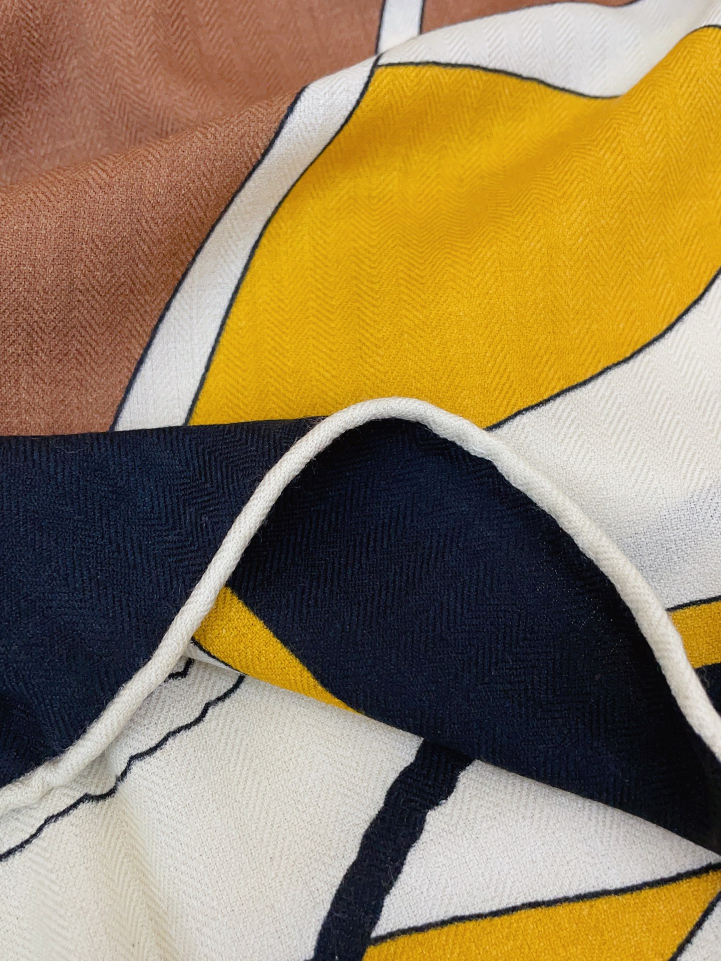 ✨✨【双面同色 丝毛款】H家羊绒新款 买了都说好看‼️推荐💕【Thalassa 140】羊绒方巾‼️H家