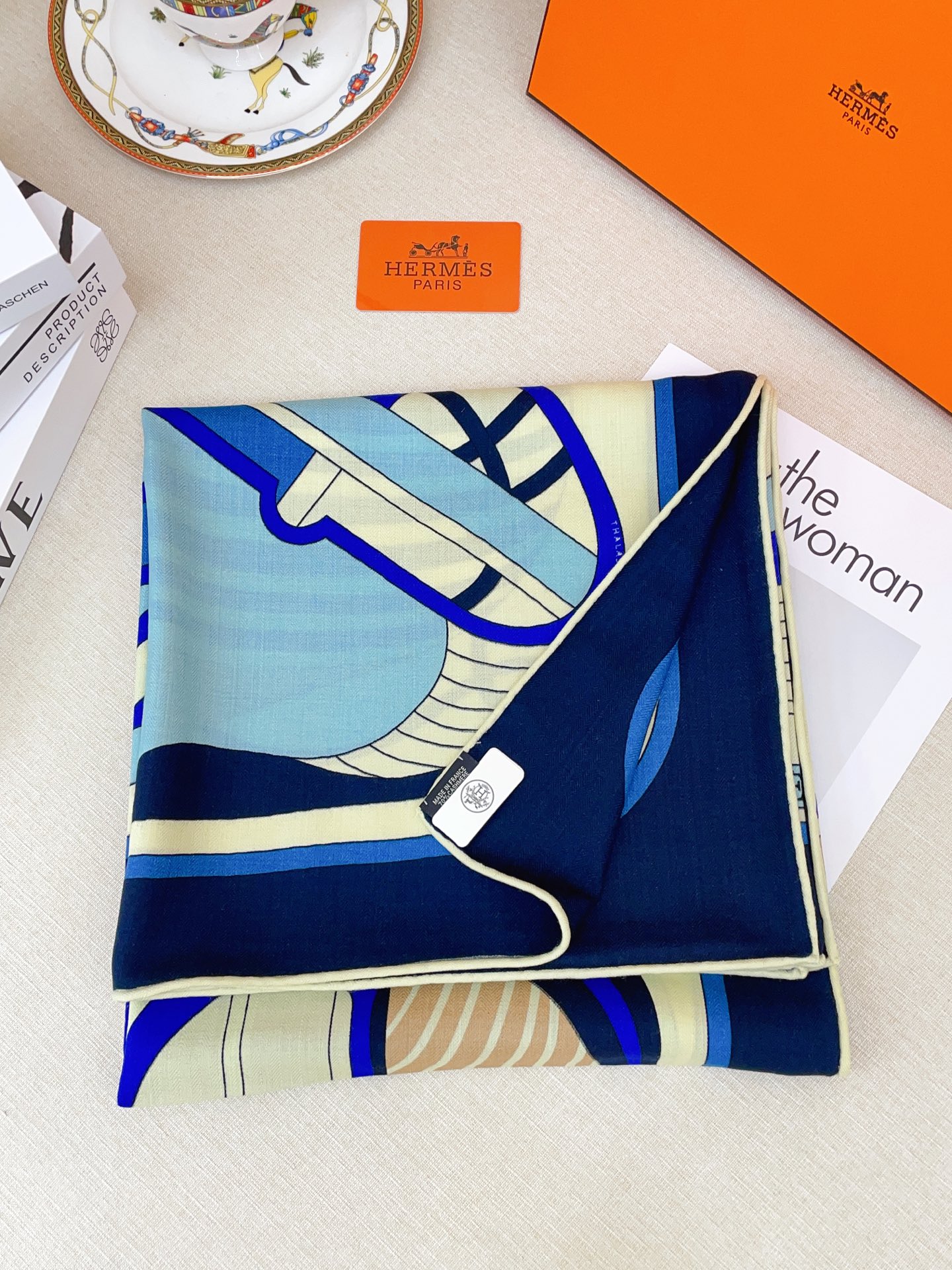 ✨✨【双面同色 丝毛款】H家羊绒新款 买了都说好看‼️推荐💕【Thalassa 140】羊绒方巾‼️H家