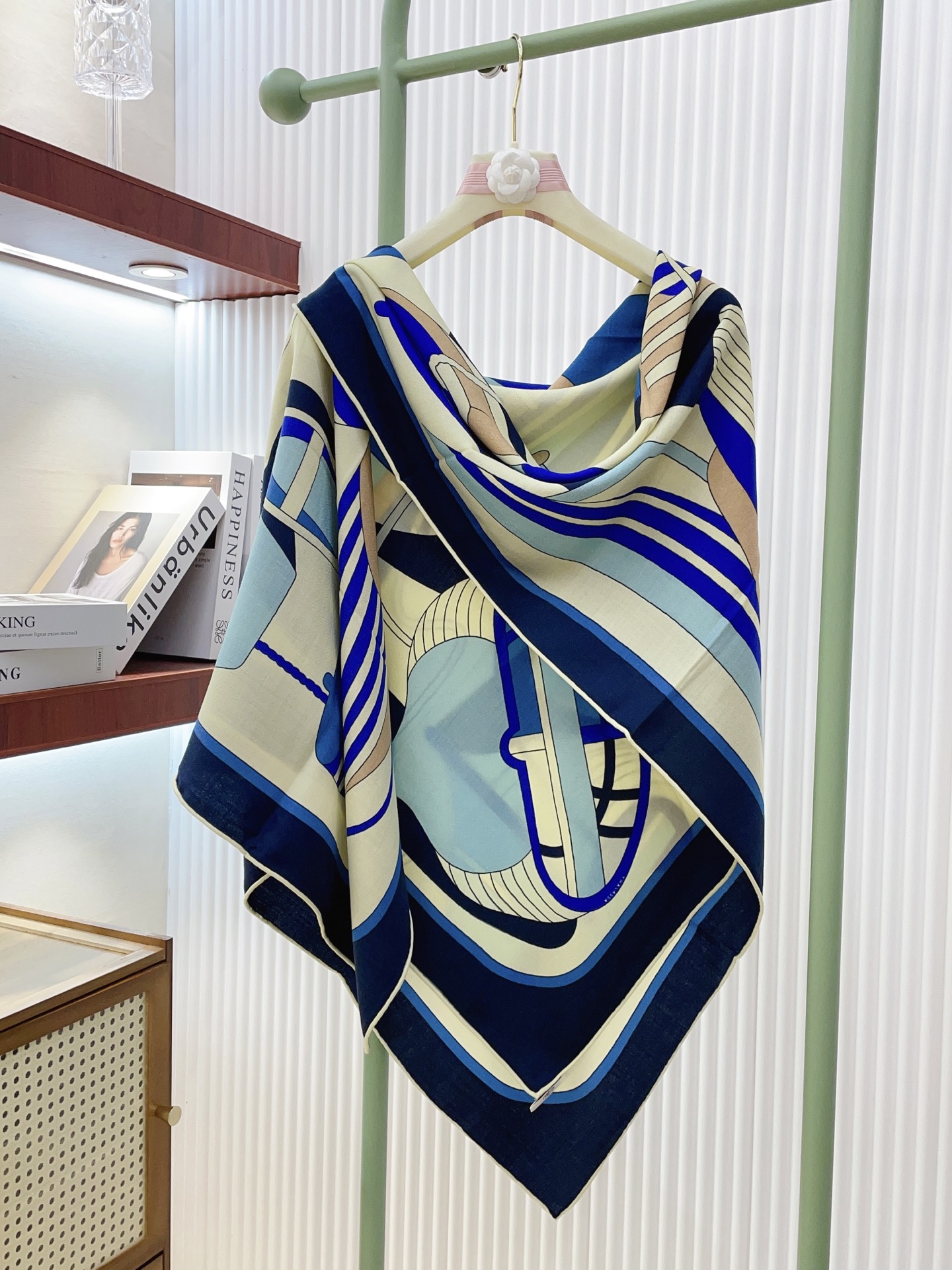 ✨✨【双面同色 丝毛款】H家羊绒新款 买了都说好看‼️推荐💕【Thalassa 140】羊绒方巾‼️H家