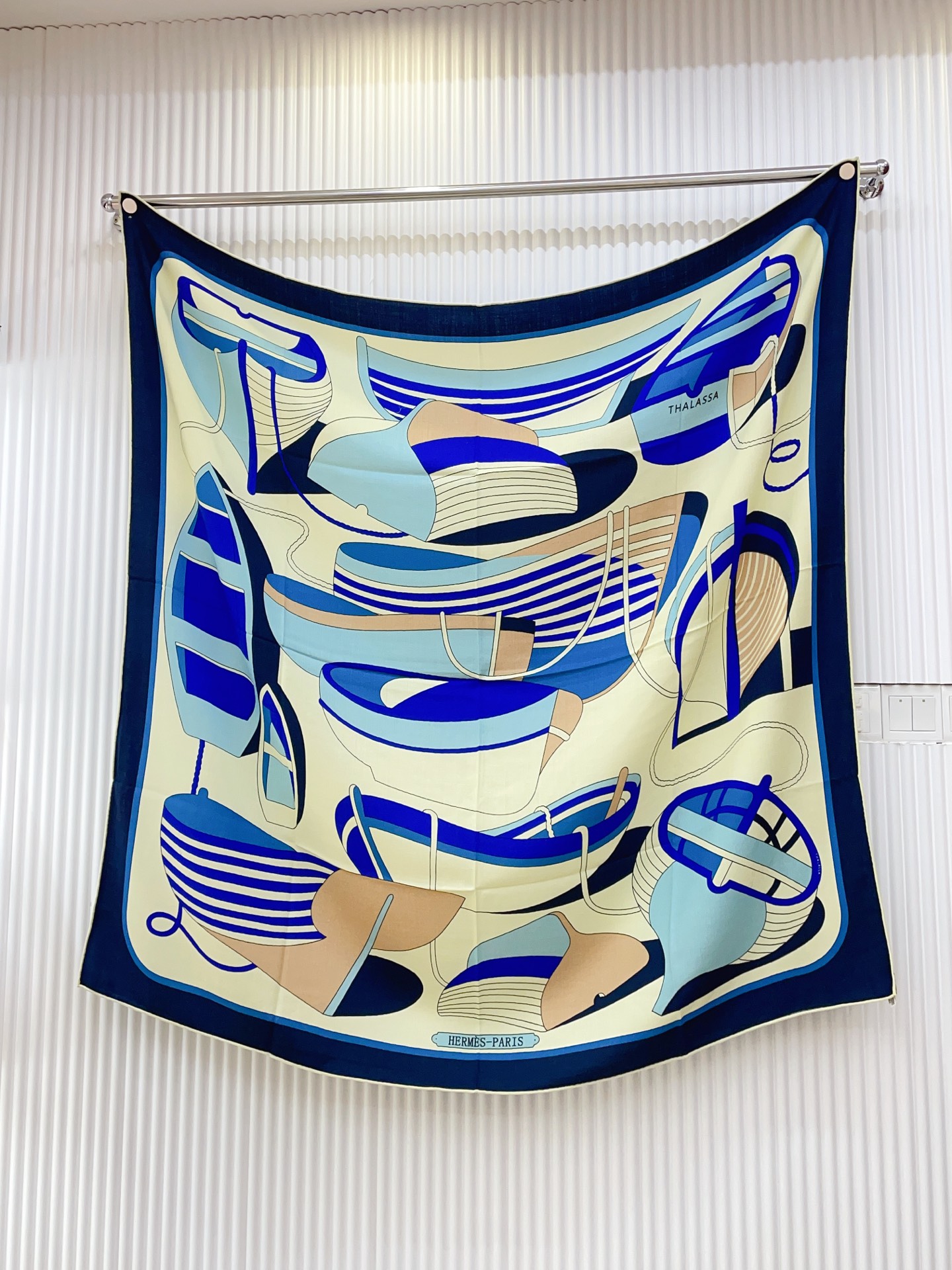 ✨✨【双面同色 丝毛款】H家羊绒新款 买了都说好看‼️推荐💕【Thalassa 140】羊绒方巾‼️H家