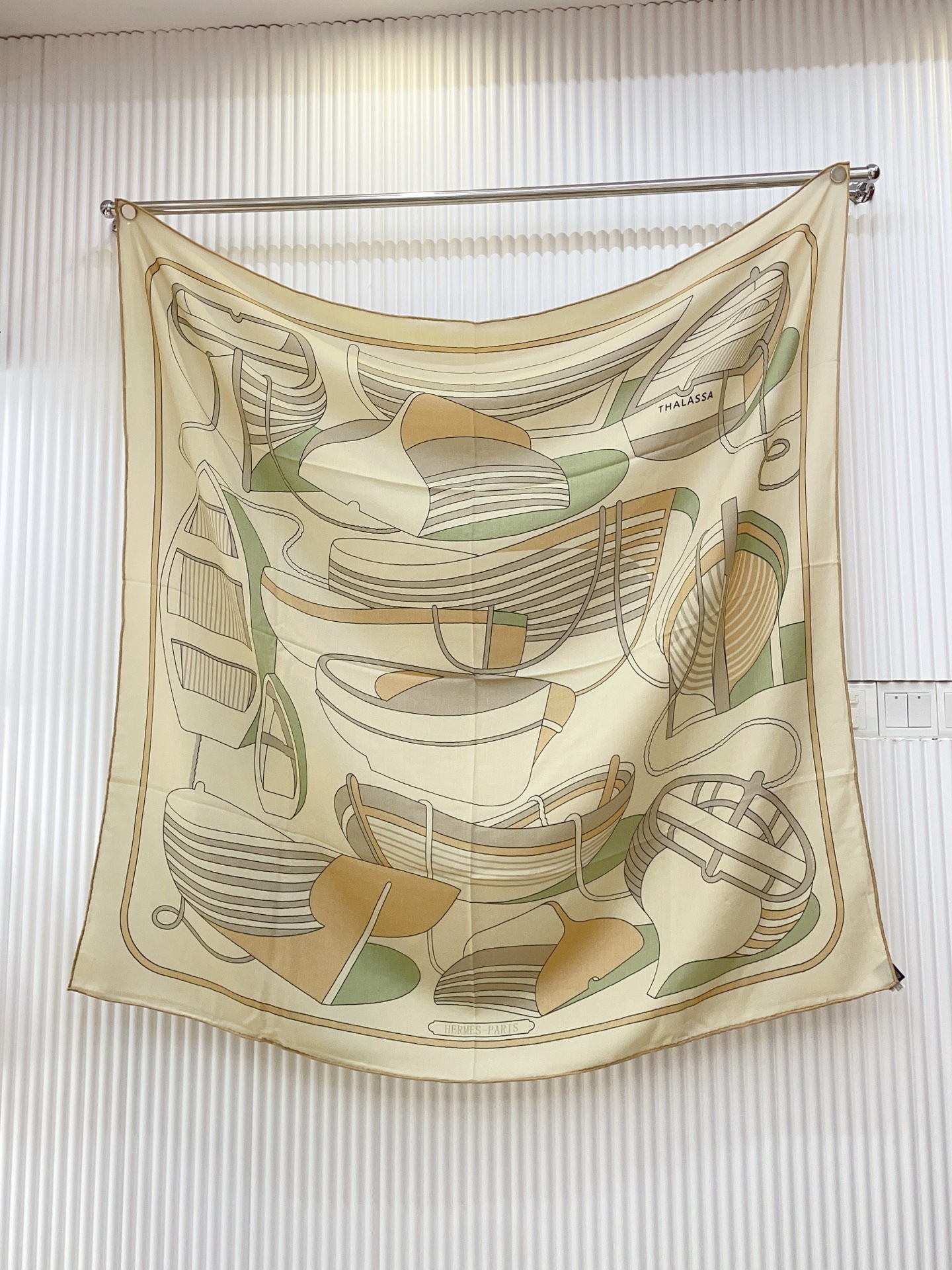 ✨✨【双面同色 丝毛款】H家羊绒新款 买了都说好看‼️推荐💕【Thalassa 140】羊绒方巾‼️H家