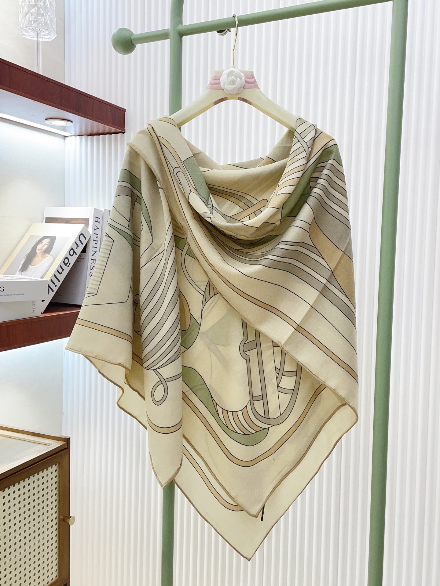 ✨✨【双面同色 丝毛款】H家羊绒新款 买了都说好看‼️推荐💕【Thalassa 140】羊绒方巾‼️H家