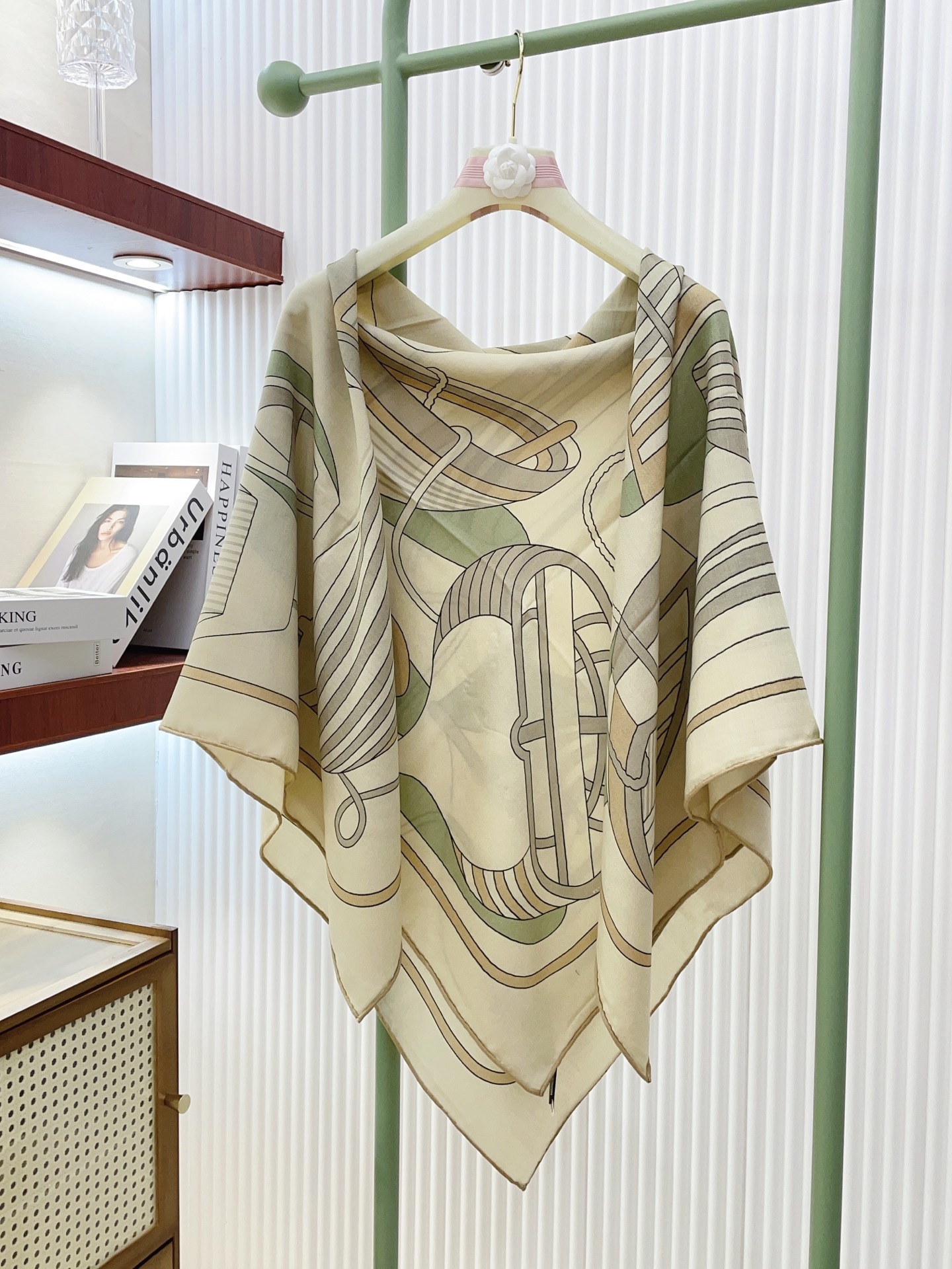 ✨✨【双面同色 丝毛款】H家羊绒新款 买了都说好看‼️推荐💕【Thalassa 140】羊绒方巾‼️H家