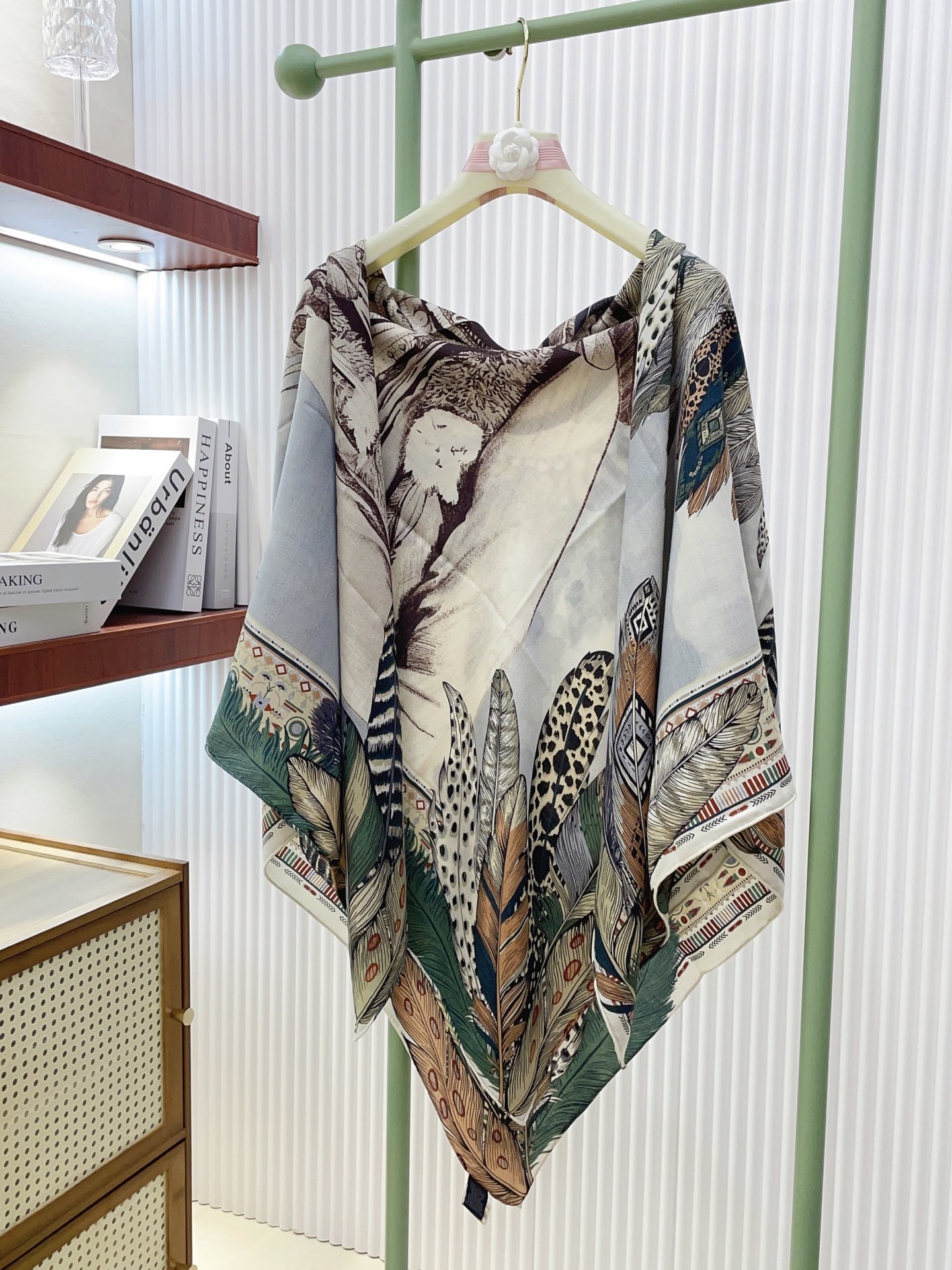 ✨✨【双面同色 丝毛款】H家羊绒新款 买了都说好看‼️推荐💕【印第安人 140】羊绒方巾‼️H家ZG爆款