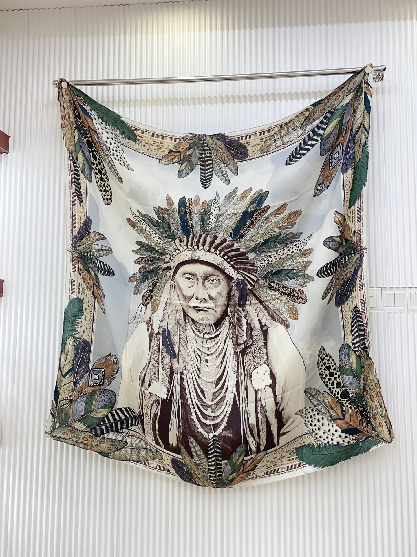 ✨✨【双面同色 丝毛款】H家羊绒新款 买了都说好看‼️推荐💕【印第安人 140】羊绒方巾‼️H家ZG爆款