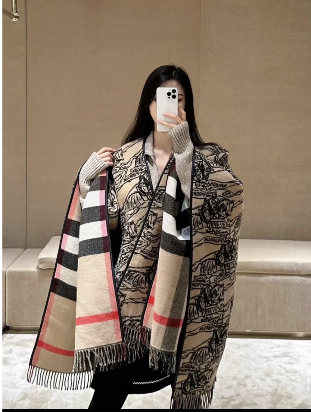 ✨✨B家史上最牛掰的，最新款骑士战马双面提花斗篷‼️经典中的经典.❗️订制出口单.全真皮包边。工艺非常考