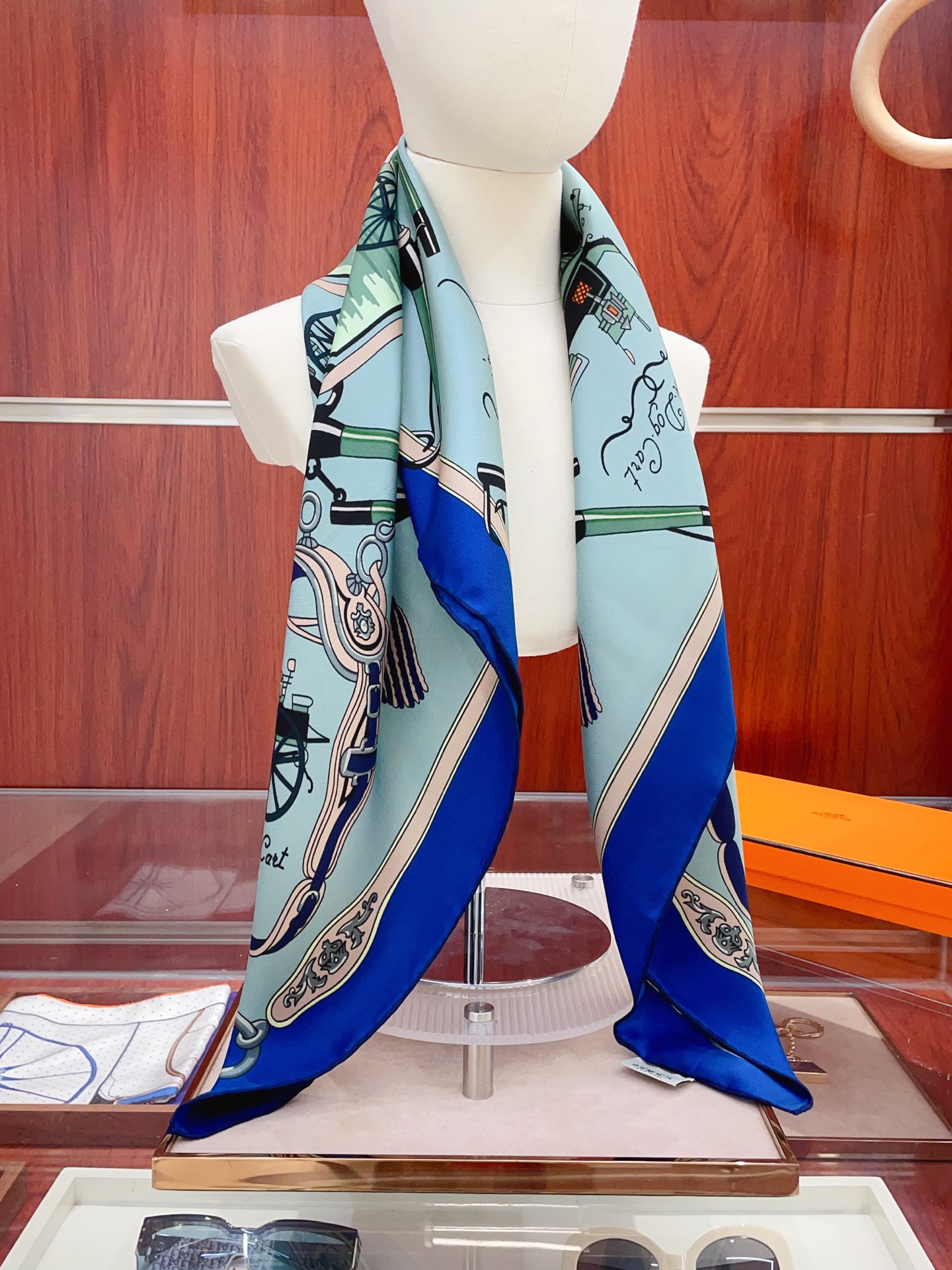 ✨✨【16姆米 单面】H**S真丝新款🆕👏👏买了都说好看‼️推荐💕【驾马横档 90】真丝方巾，顶级工艺超