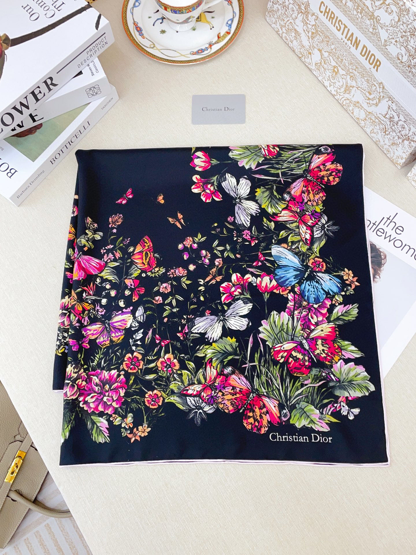 ✨✨【16姆米 单面】高级感爆棚❗️CD【花卉印花 90】高级时髦风‼️配色非常考究，图案匠心，上身简直