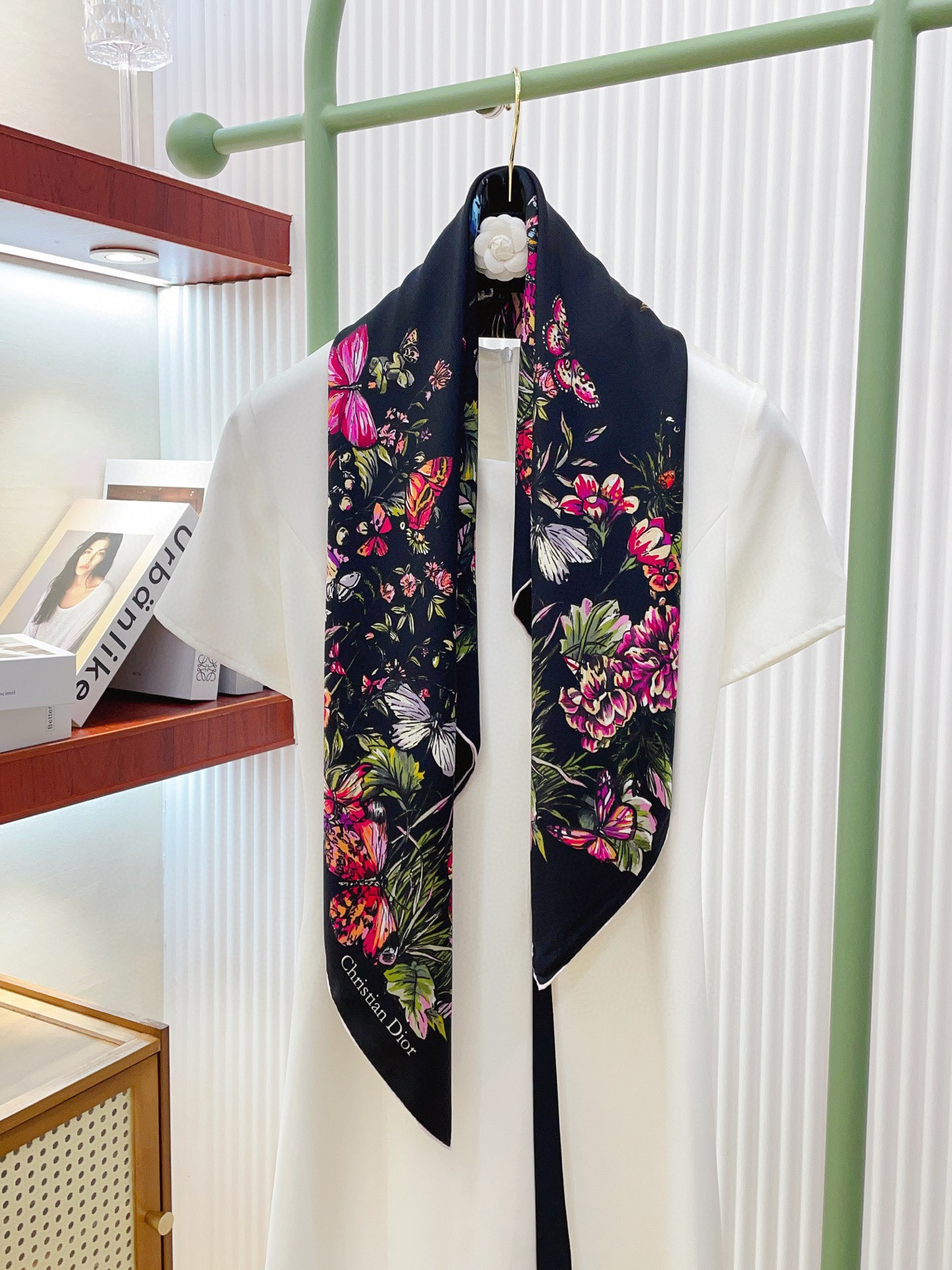 ✨✨【16姆米 单面】高级感爆棚❗️CD【花卉印花 90】高级时髦风‼️配色非常考究，图案匠心，上身简直