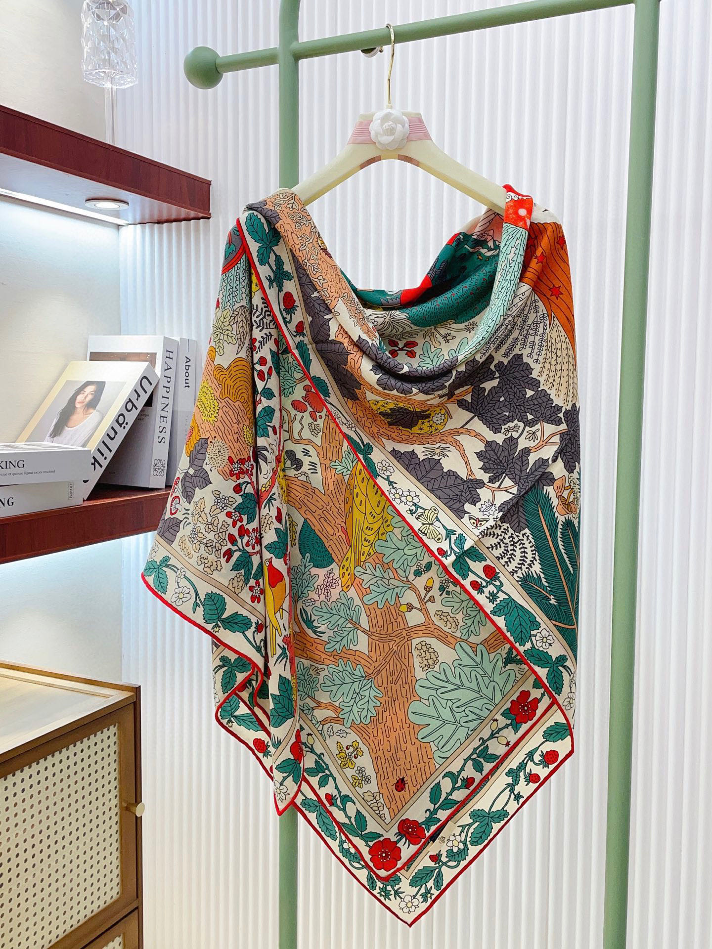 ✨✨【双面同色 丝毛款】H家羊绒新款 买了都说好看‼️推荐💕【于月神之杯 140】羊绒方巾‼️H家ZG爆