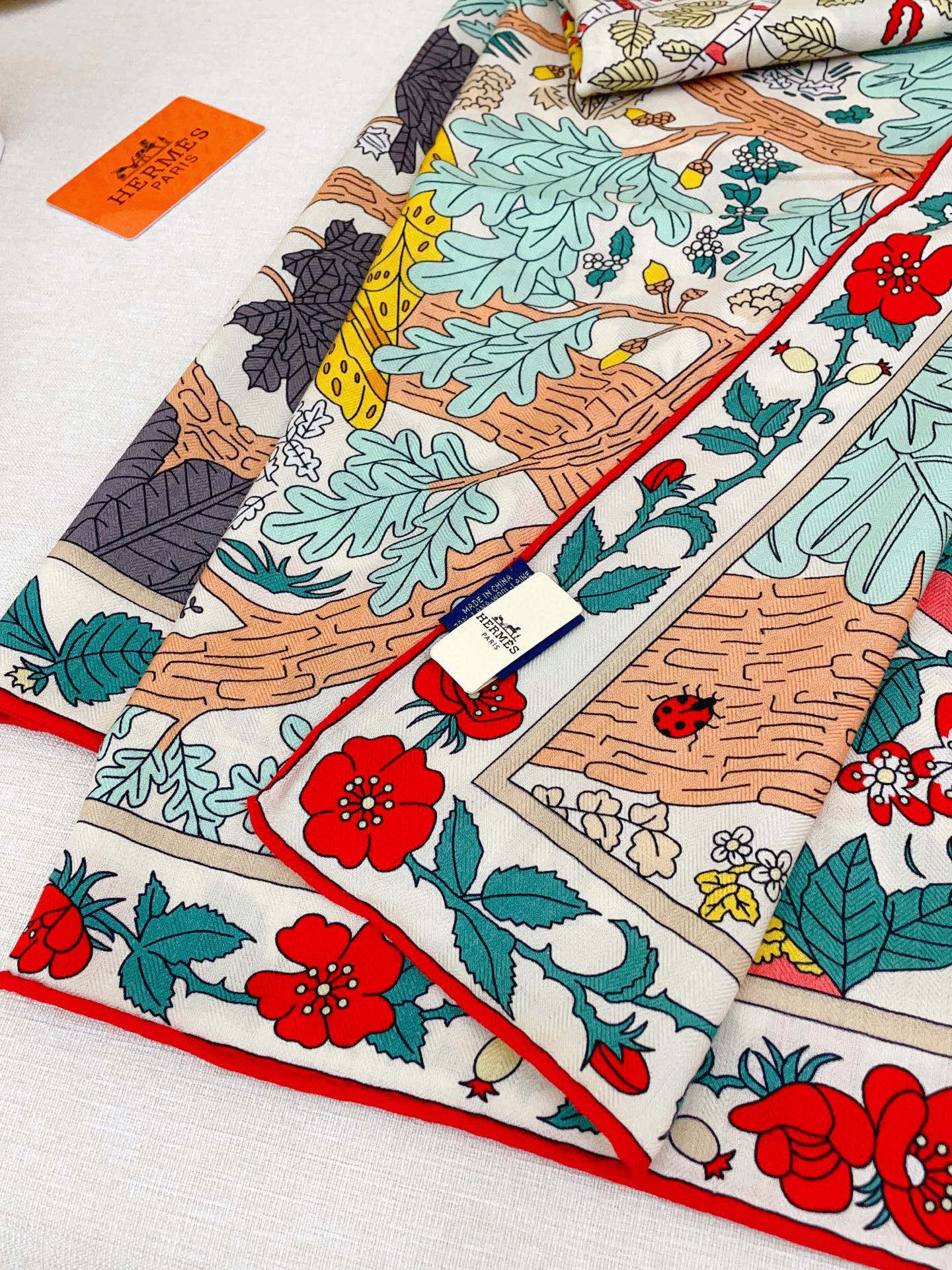 ✨✨【双面同色 丝毛款】H家羊绒新款 买了都说好看‼️推荐💕【于月神之杯 140】羊绒方巾‼️H家ZG爆