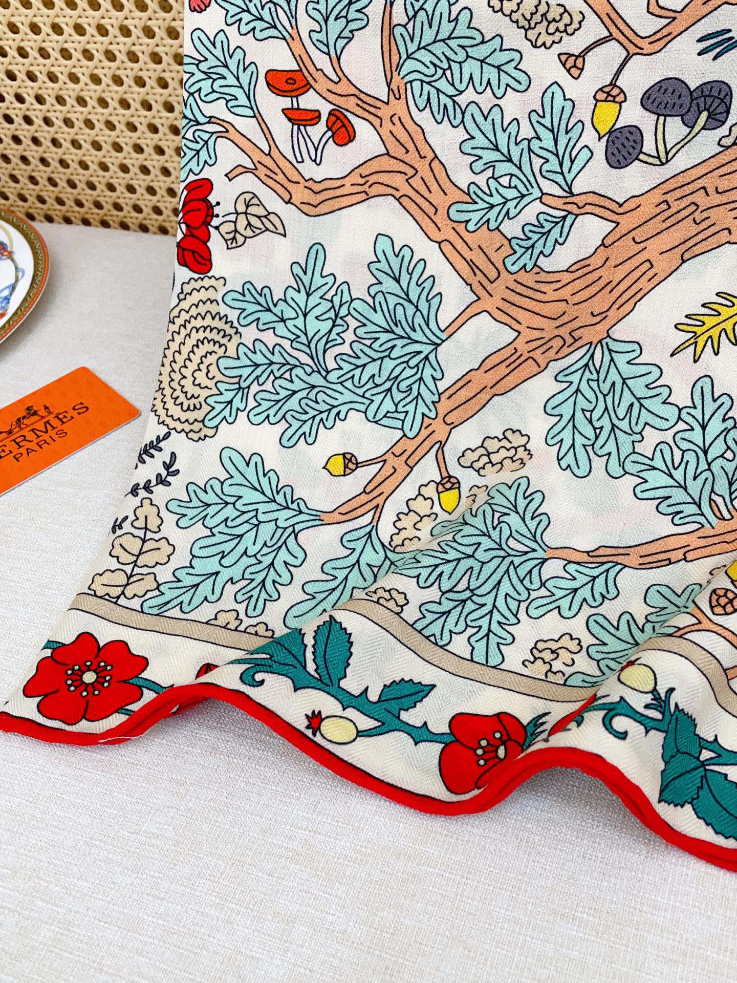 ✨✨【双面同色 丝毛款】H家羊绒新款 买了都说好看‼️推荐💕【于月神之杯 140】羊绒方巾‼️H家ZG爆