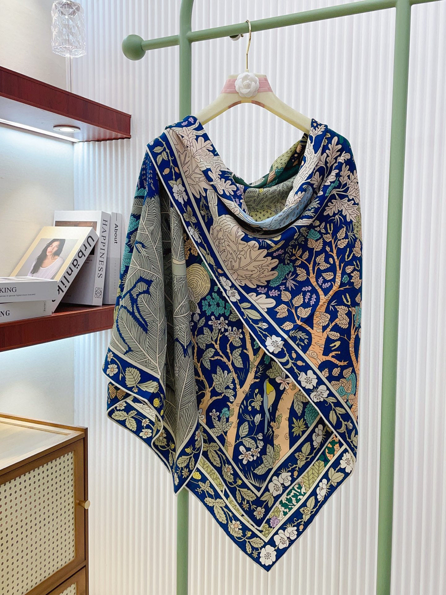 ✨✨【双面同色 丝毛款】H家羊绒新款 买了都说好看‼️推荐💕【于月神之杯 140】羊绒方巾‼️H家ZG爆