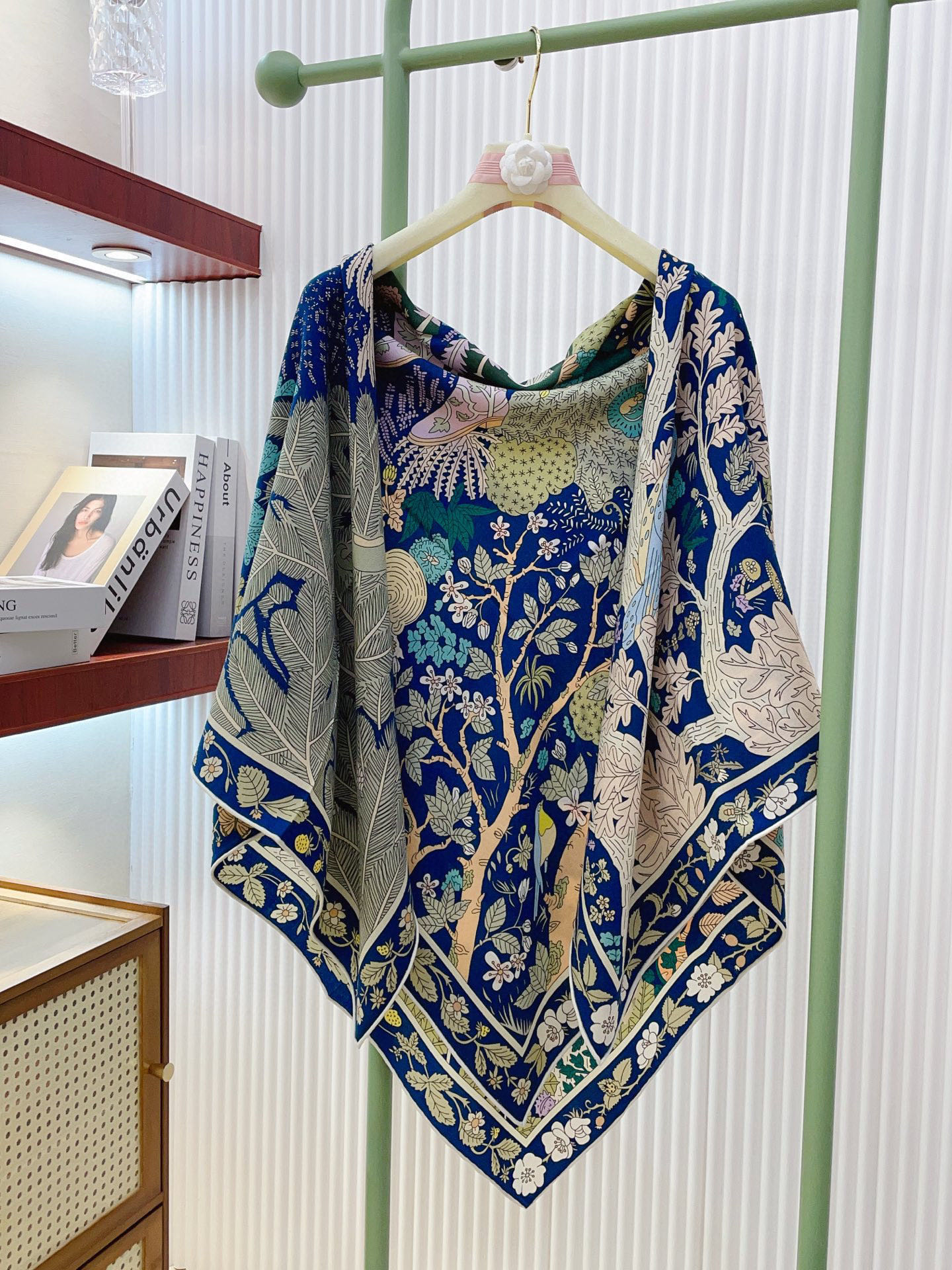 ✨✨【双面同色 丝毛款】H家羊绒新款 买了都说好看‼️推荐💕【于月神之杯 140】羊绒方巾‼️H家ZG爆