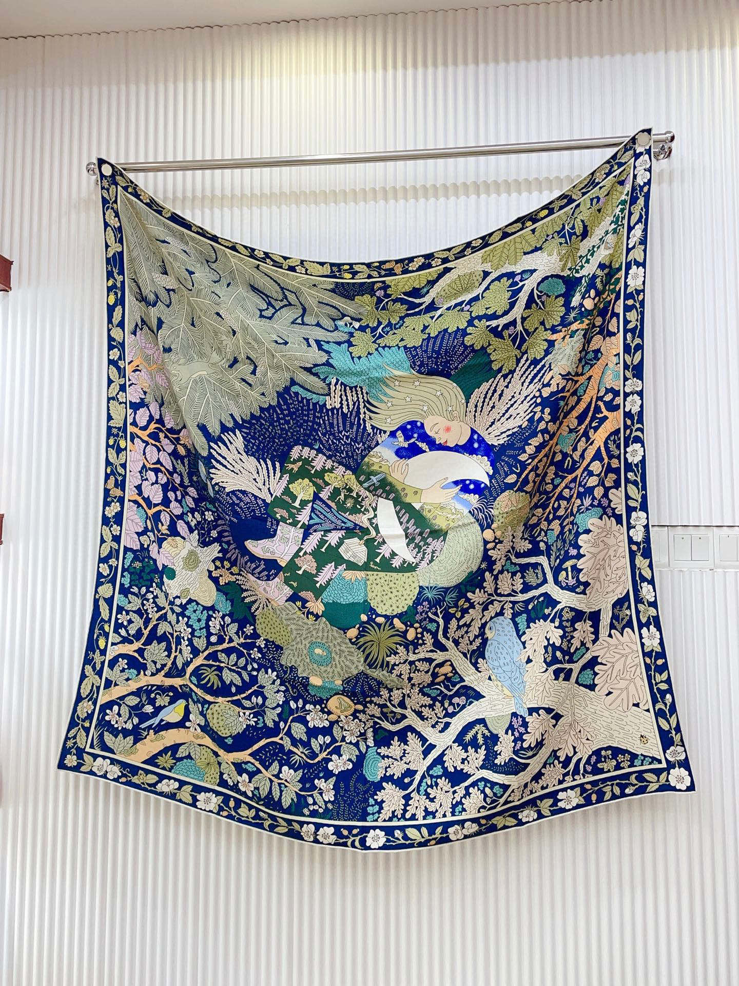 ✨✨【双面同色 丝毛款】H家羊绒新款 买了都说好看‼️推荐💕【于月神之杯 140】羊绒方巾‼️H家ZG爆