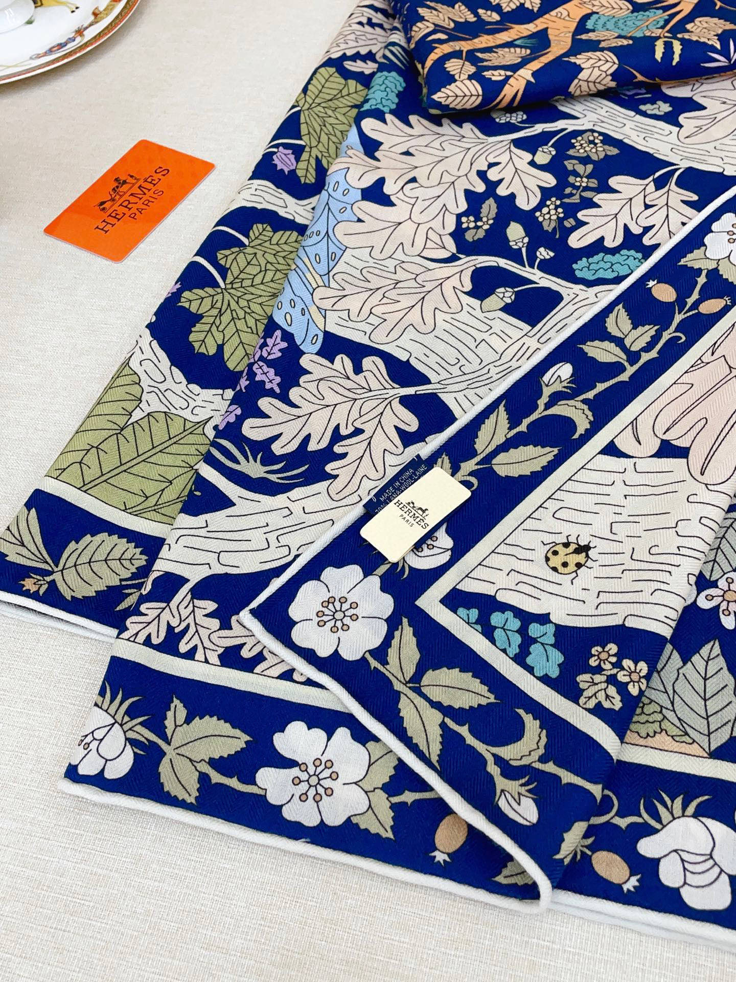 ✨✨【双面同色 丝毛款】H家羊绒新款 买了都说好看‼️推荐💕【于月神之杯 140】羊绒方巾‼️H家ZG爆