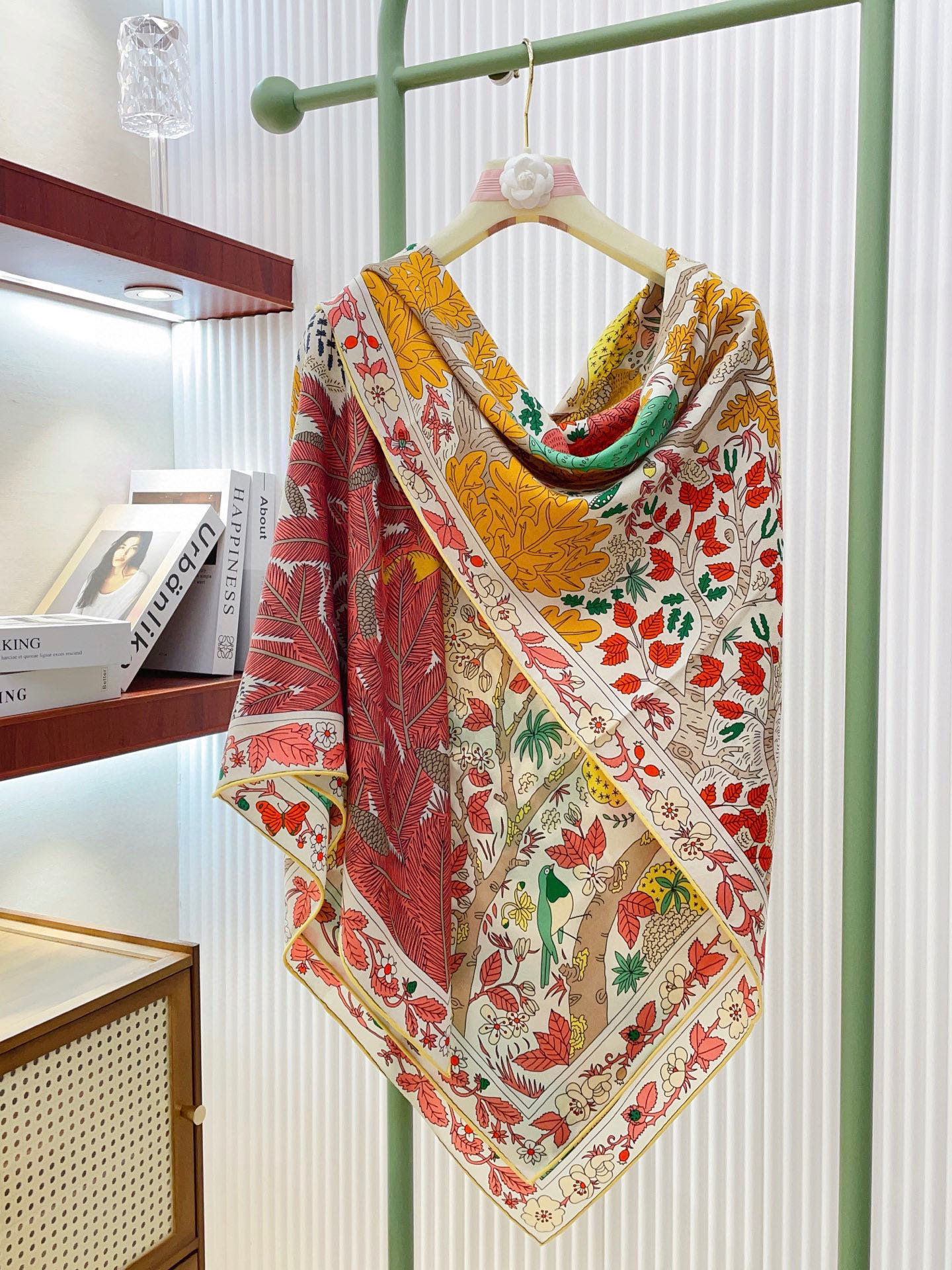 ✨✨【双面同色 丝毛款】H家羊绒新款 买了都说好看‼️推荐💕【于月神之杯 140】羊绒方巾‼️H家ZG爆