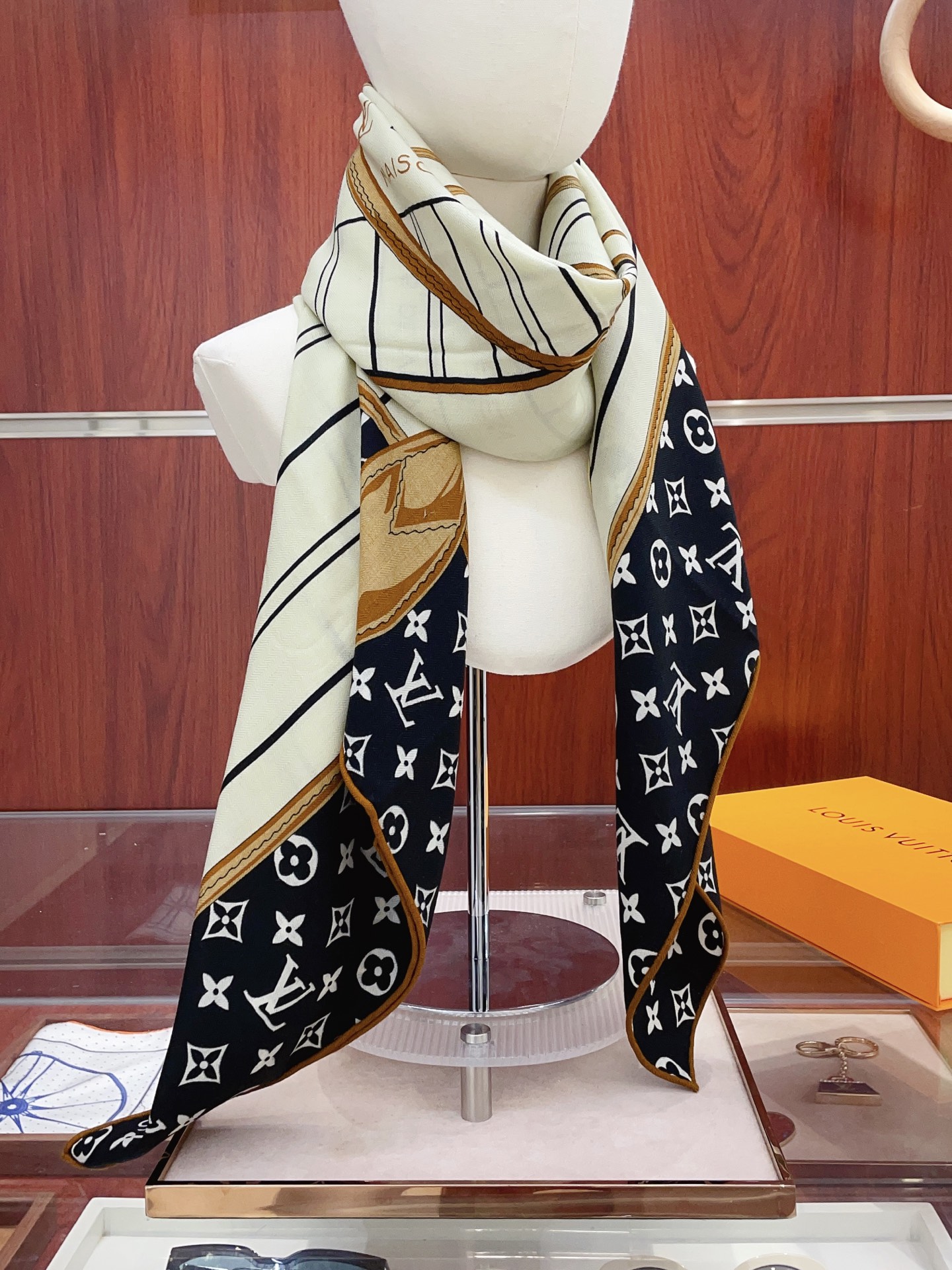 NO:341907,[Double-sided and same color silk wool style] L-home cashmere new style, it is said to be good to buy it, recommended, double-sided and same color cashmere square scarf, donkey family ZG popular three-dimensional presentation pattern and pattern, very high grade, special craftsmanship, high-end research and development, and stunningly launched, special cutting-edge technology processing is loved by white and rich beauty. Whether it is quality, style, price, they scream, super high cost performance, absolutely worth buying, size 140cm*140cm, 70 cashmere silk high-version scarf, high-version scarf, louis vuitton, louis vuitton, louis vuitton, louis vuitton, real silk, size 140cm*140cm, 70 cashmere silk high-version scarf, high-version scarf, louis vuitton, louis vuitton, louis vuitton, louis vuitton, real silk19860909【双面同色 丝毛款】L家羊绒新款 买了都说好看推荐双面同色羊绒方巾驴家ZG爆款立体呈现图案纹路实物档次极高特殊工艺高端研发惊艳问世特殊尖端工艺处理受到白富美的喜欢 无论是品质 款式 价格都令大牌控的她们尖叫 超高性价比 绝对值得入手尺寸140cm*140cm,70羊绒真丝高版本围巾,高版本围巾,louis vuitton,louis vuitton,louis vuitton,real silk,scarf