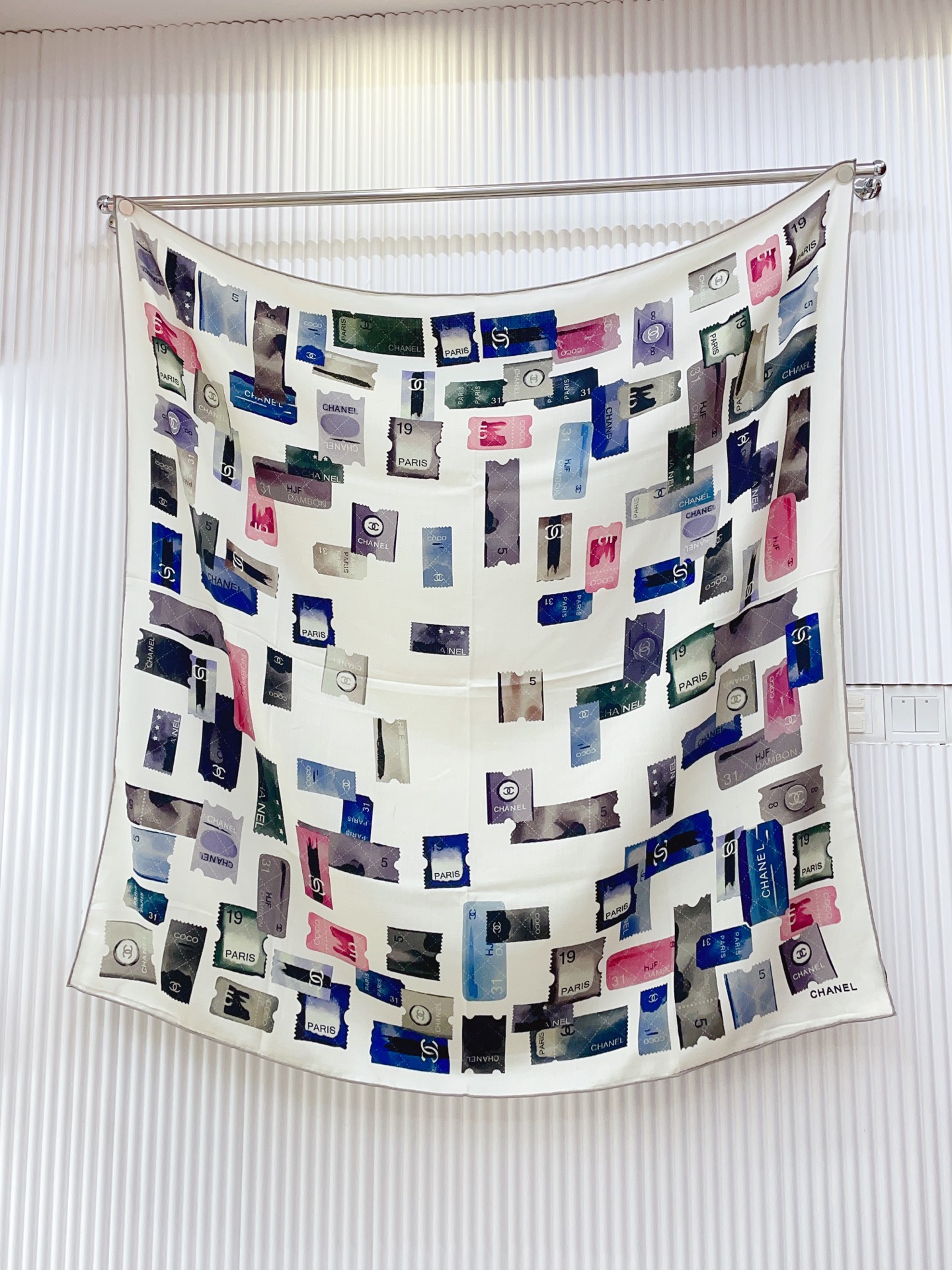 ✨✨【双面同色 丝毛款】小香 羊绒方巾‼️抢‼️VIP推荐 ‼️👍下手一定要快【高端 大爱 ‼️纯羊绒 