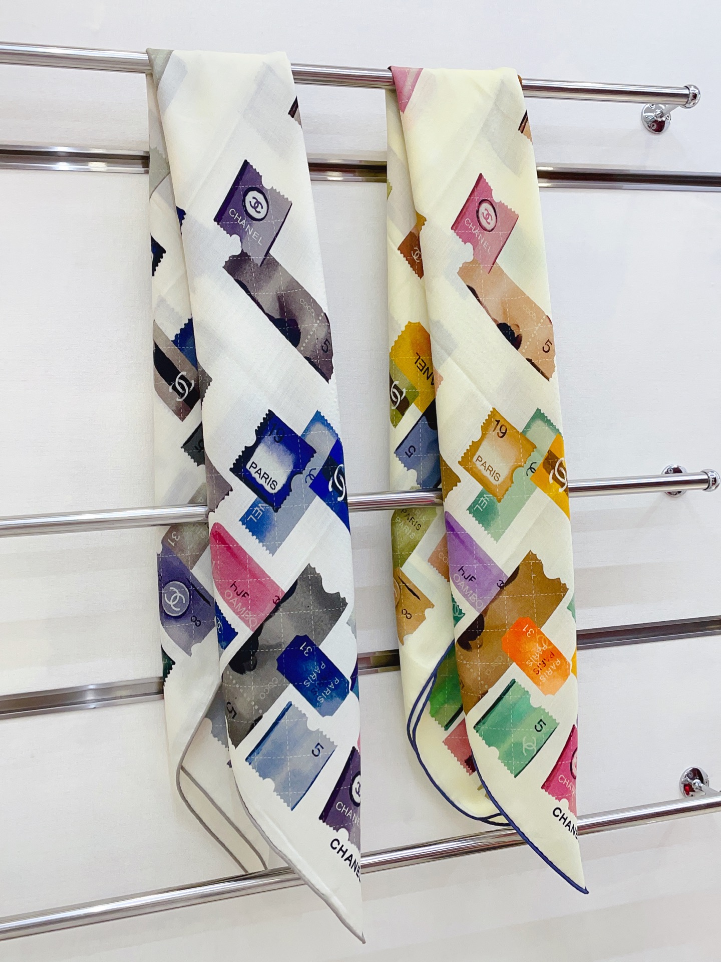 ✨✨【双面同色 丝毛款】小香 羊绒方巾‼️抢‼️VIP推荐 ‼️👍下手一定要快【高端 大爱 ‼️纯羊绒 