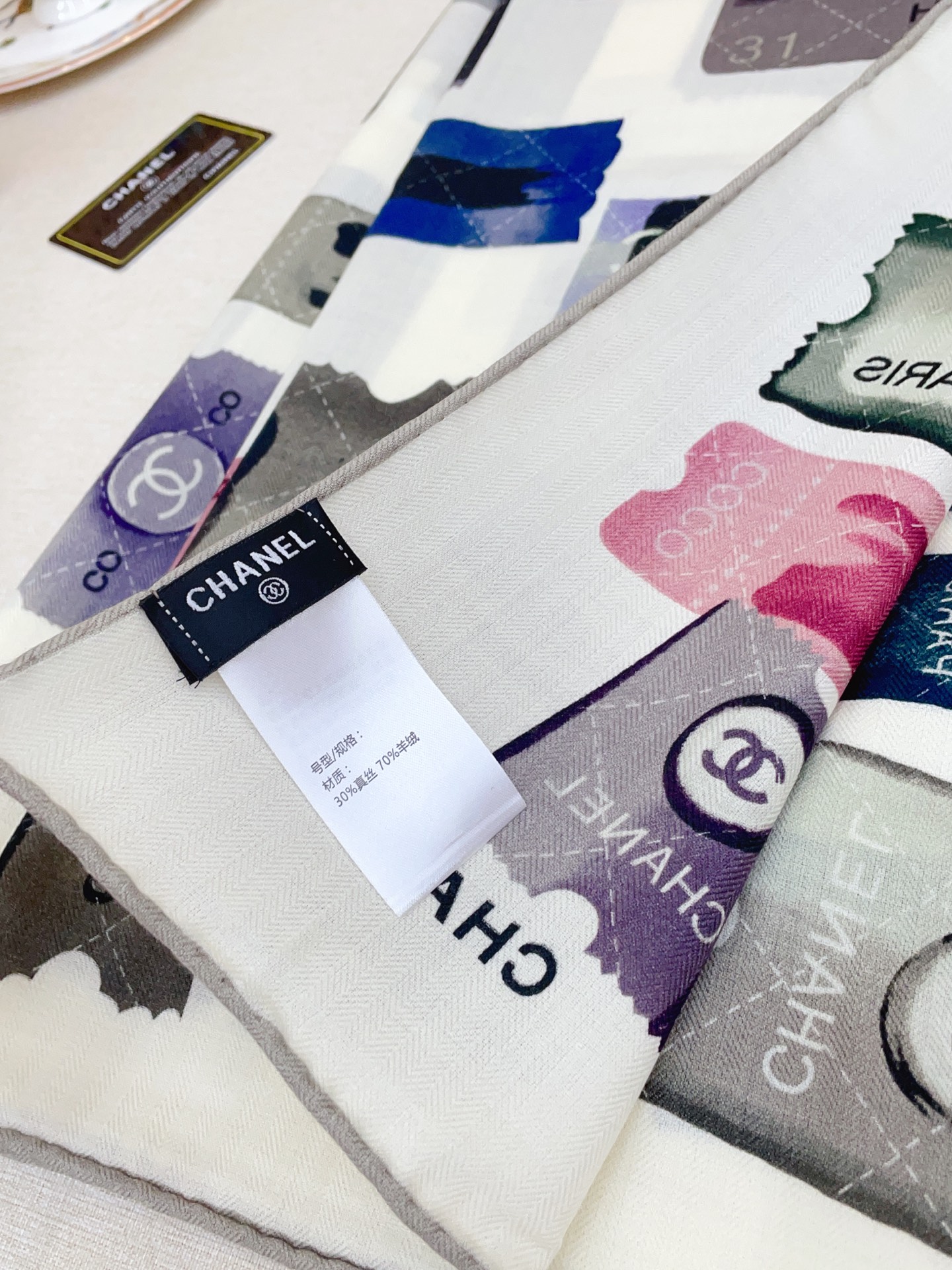 ✨✨【双面同色 丝毛款】小香 羊绒方巾‼️抢‼️VIP推荐 ‼️👍下手一定要快【高端 大爱 ‼️纯羊绒 