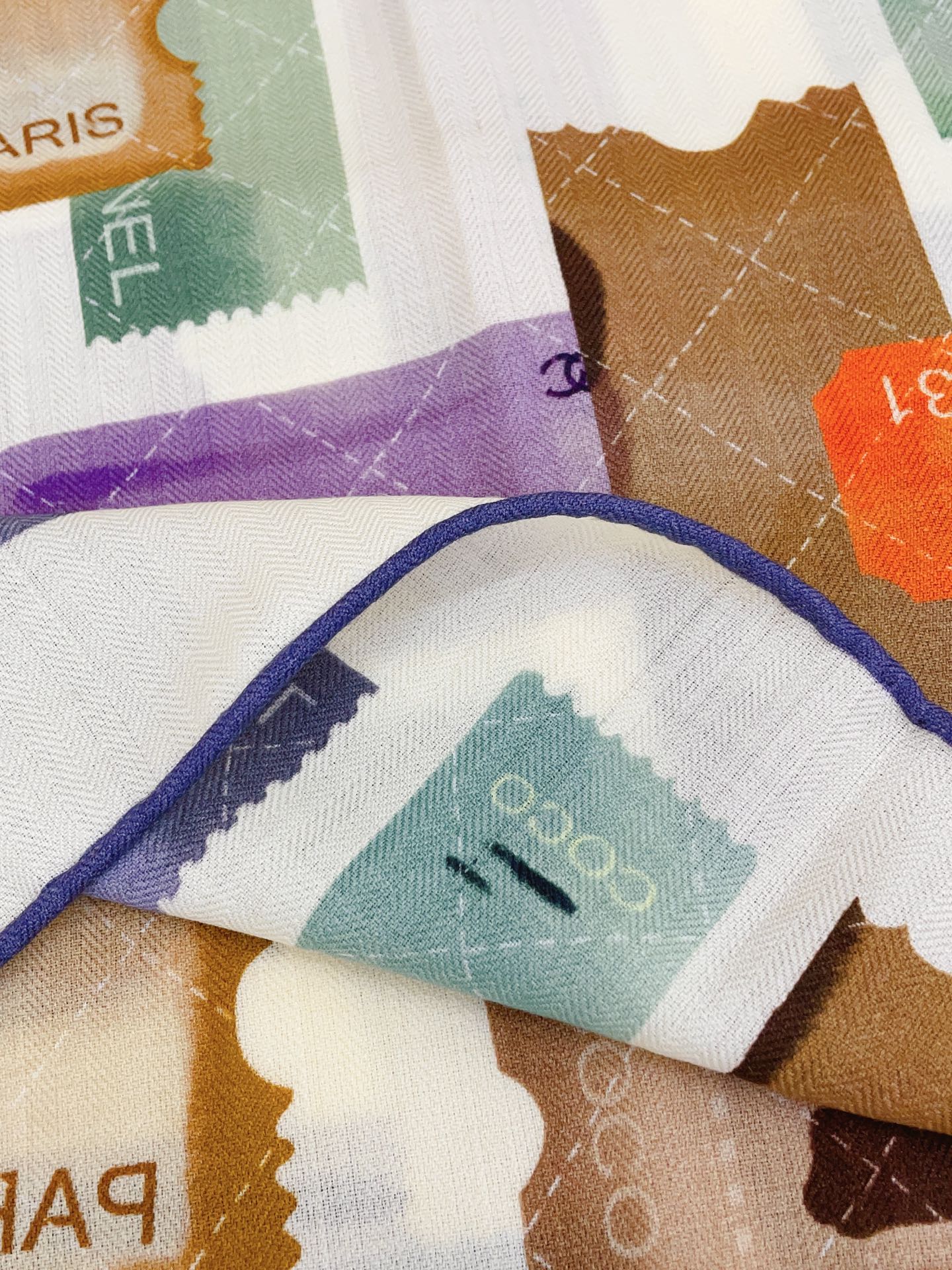 ✨✨【双面同色 丝毛款】小香 羊绒方巾‼️抢‼️VIP推荐 ‼️👍下手一定要快【高端 大爱 ‼️纯羊绒 