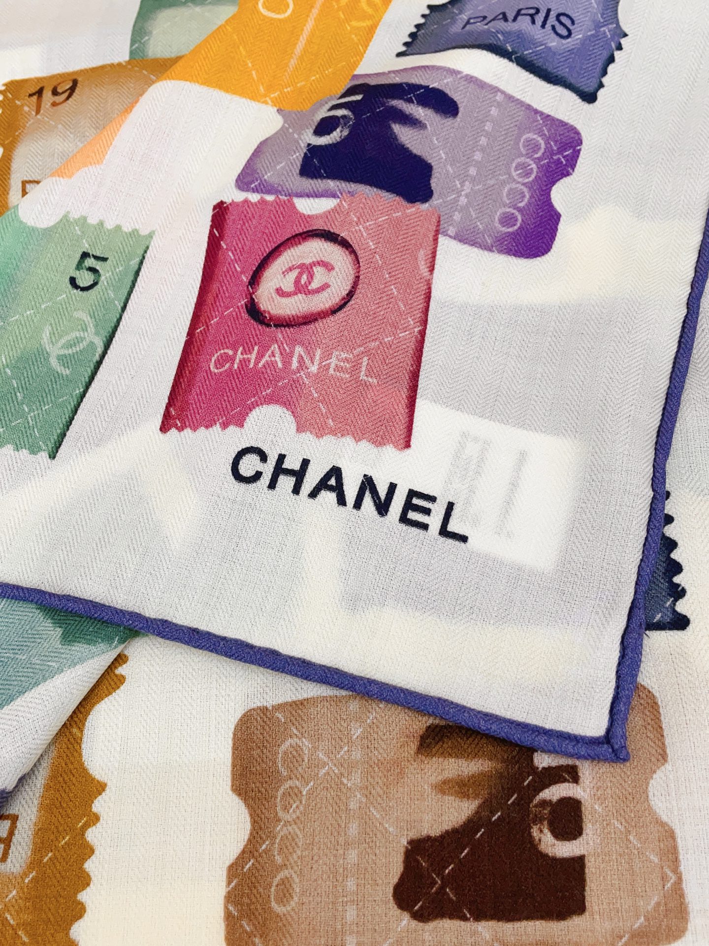 ✨✨【双面同色 丝毛款】小香 羊绒方巾‼️抢‼️VIP推荐 ‼️👍下手一定要快【高端 大爱 ‼️纯羊绒 