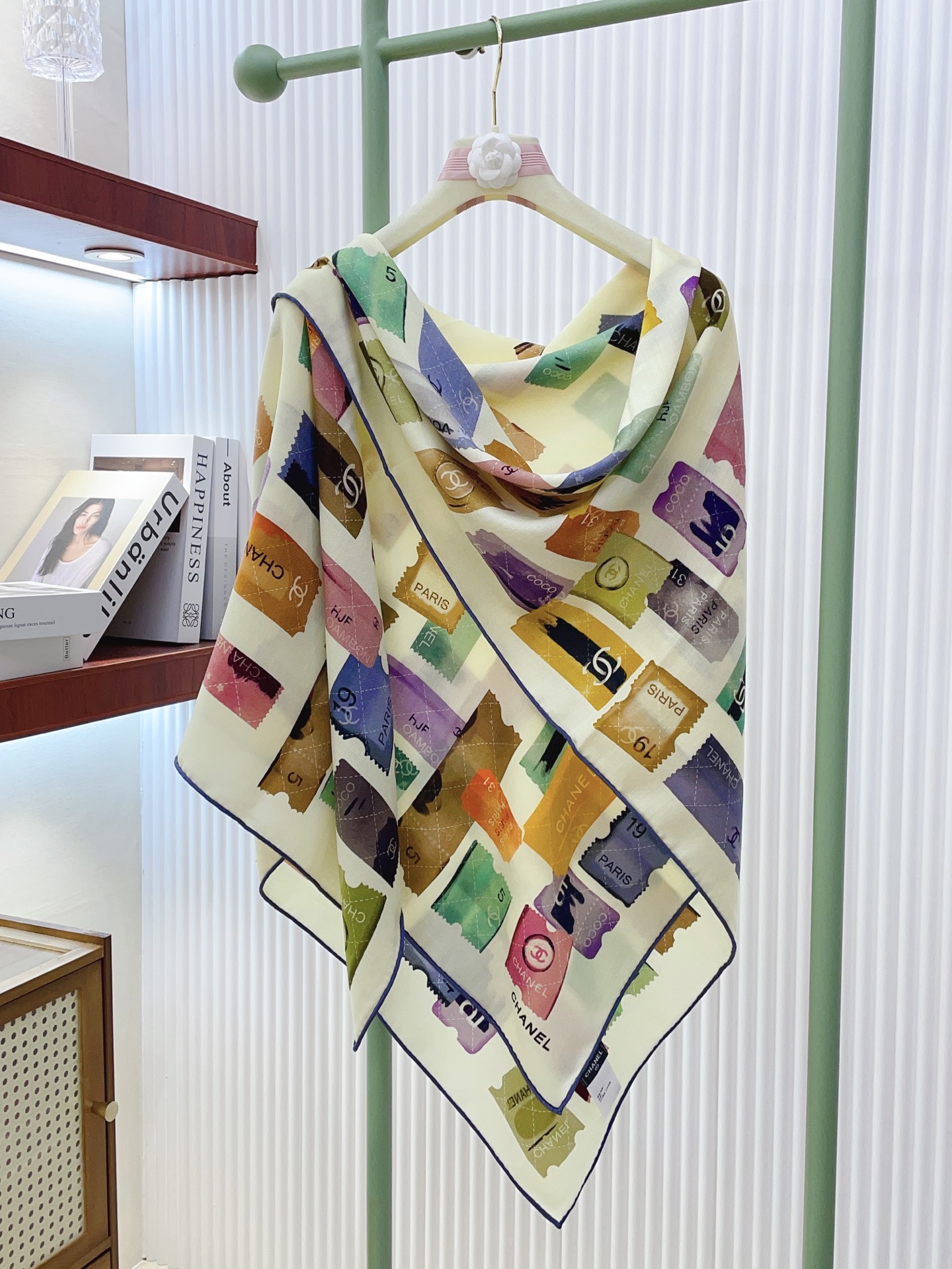 ✨✨【双面同色 丝毛款】小香 羊绒方巾‼️抢‼️VIP推荐 ‼️👍下手一定要快【高端 大爱 ‼️纯羊绒 