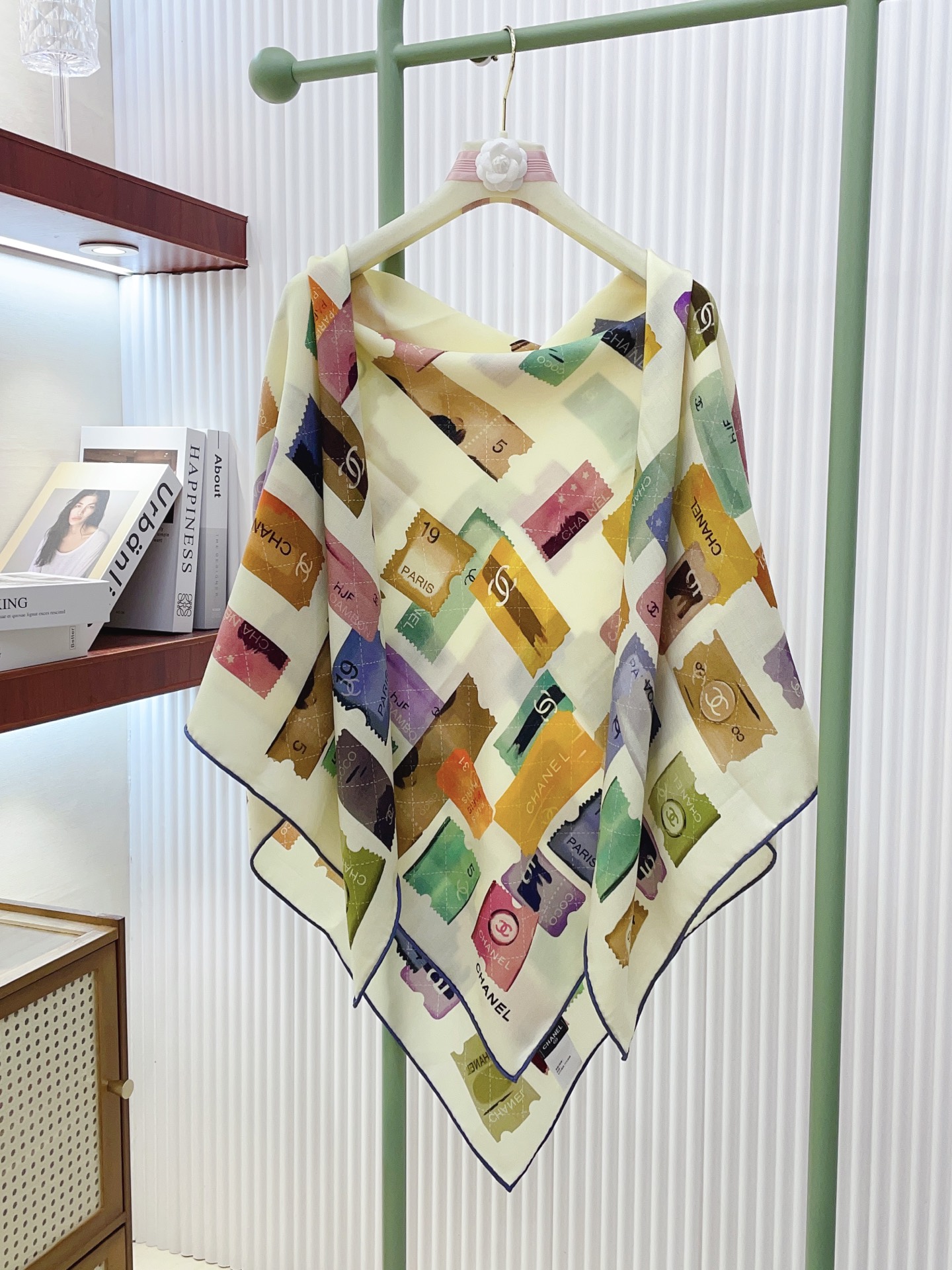 ✨✨【双面同色 丝毛款】小香 羊绒方巾‼️抢‼️VIP推荐 ‼️👍下手一定要快【高端 大爱 ‼️纯羊绒 