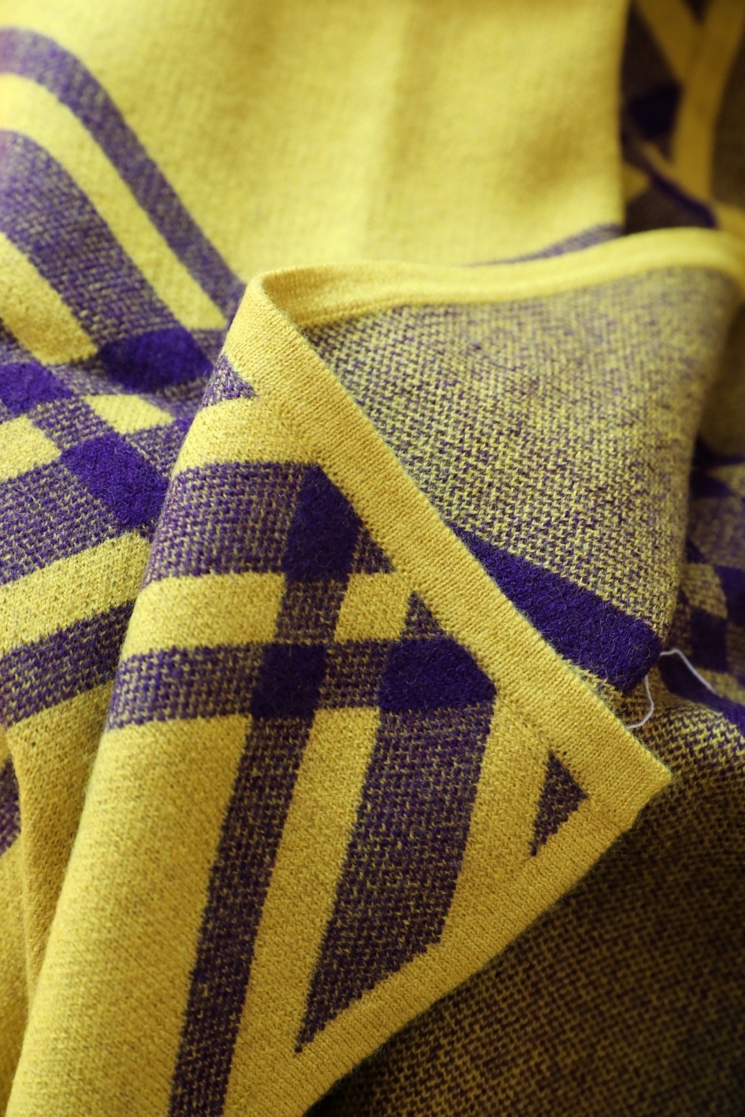 ✨✨专柜官网同步发售!B家限量款斗篷披肩重磅!!满满的都是细节打造!!此款B格披风是巴宝莉秋冬限量新款!