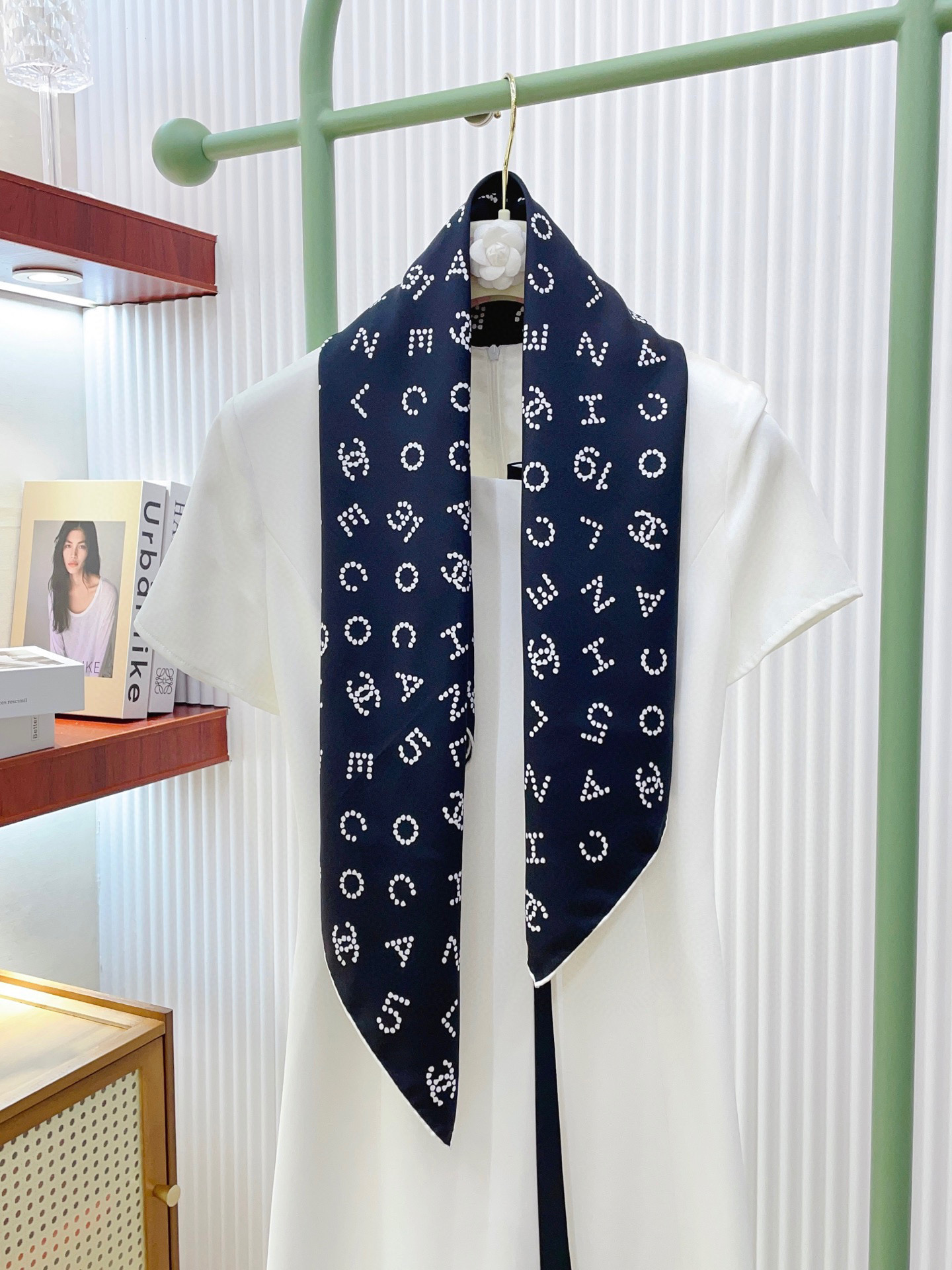 ✨✨【18姆米 双面同色】新款CH【黑白字母图案】‼️美翻了[流泪]御用殿堂级极品‼️经典元素图案设计风